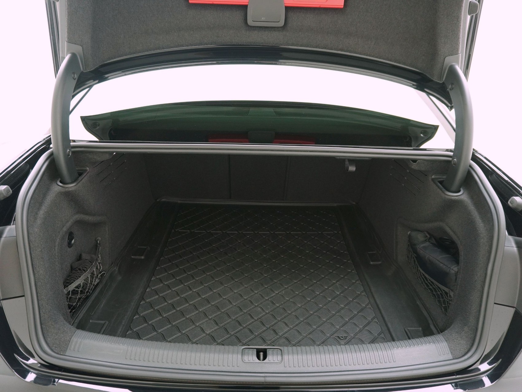 AUDI A4 40 TFSI S Line S-Tronic-image-12