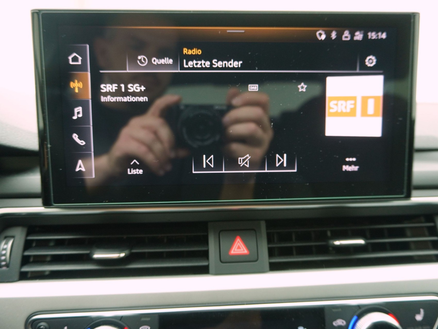 AUDI A4 40 TFSI S Line S-Tronic-image-18