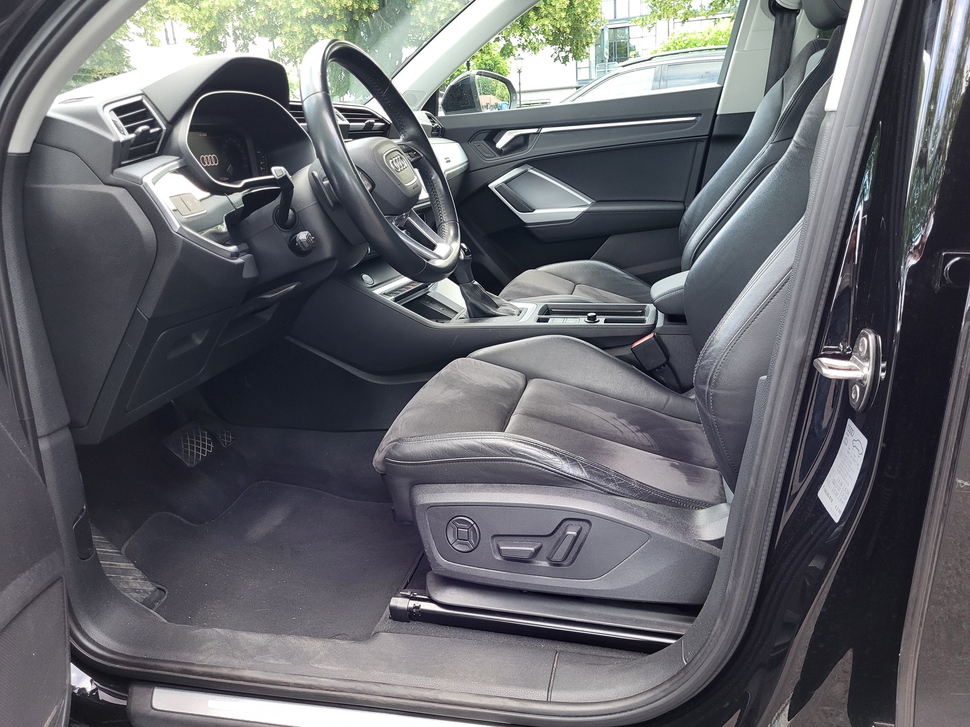 AUDI 2.0 40 TFSI Advanced quattro S-Tronic-image-5