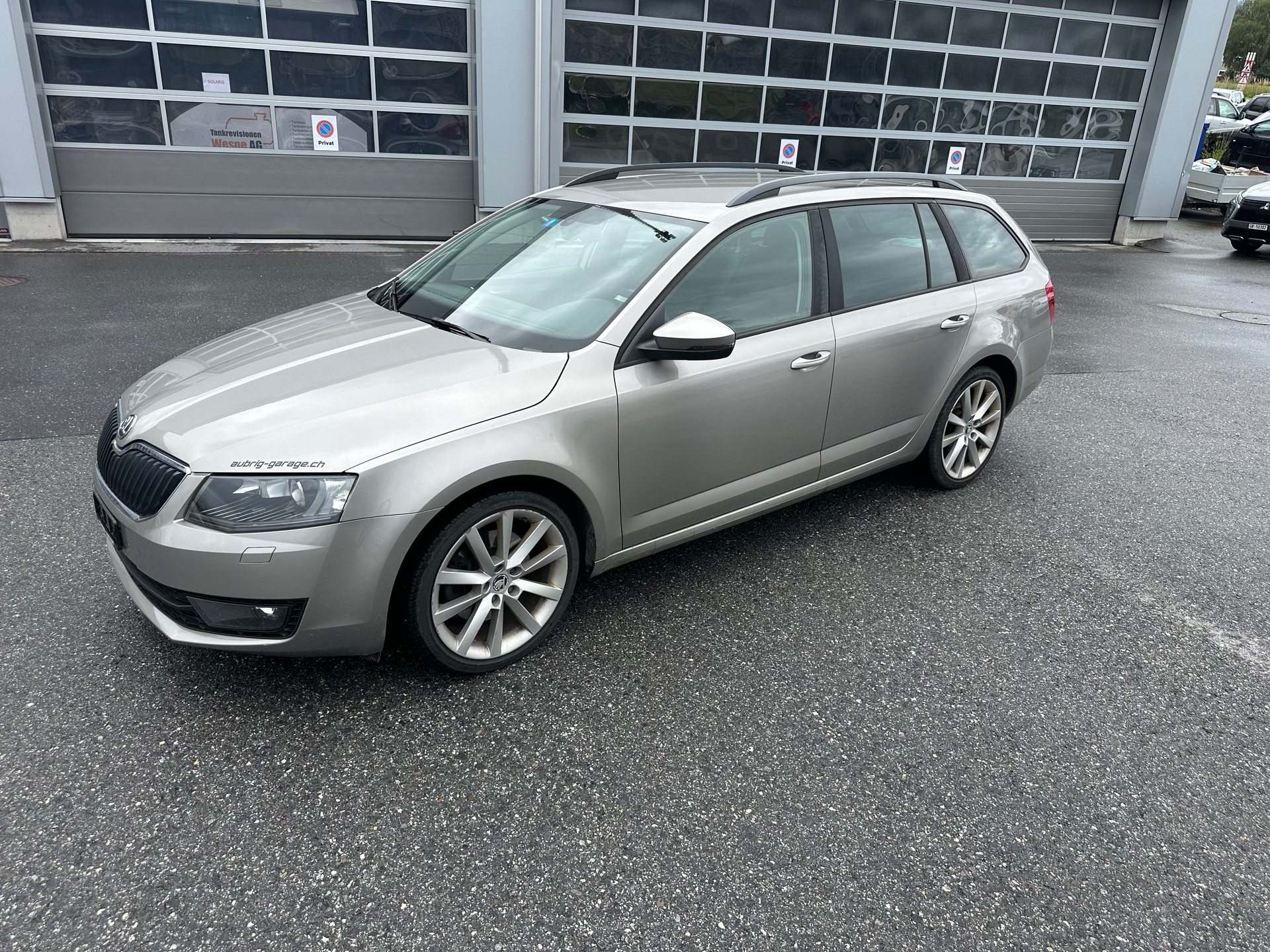 SKODA Octavia Combi 1.8 TSI Elegance 4x4 DSG-image-1