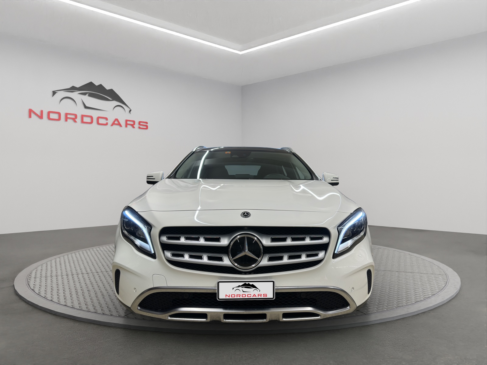 MERCEDES-BENZ GLA 250 4Matic 7G-DCT-image-5