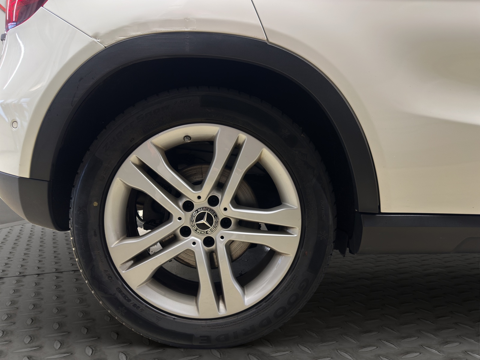 MERCEDES-BENZ GLA 250 4Matic 7G-DCT-image-19