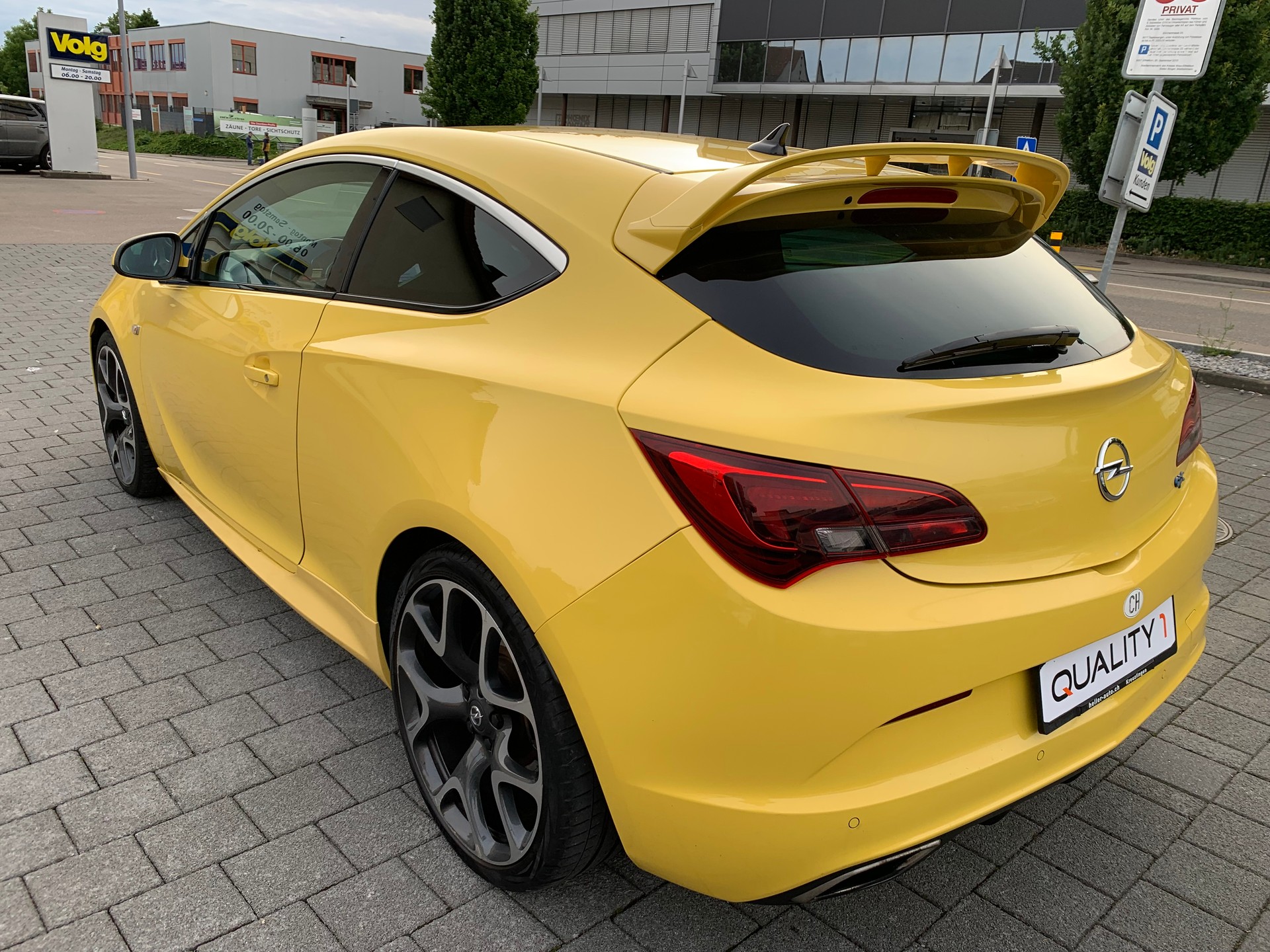 OPEL Astra GTC 2.0i 16V Turbo OPC-image-3