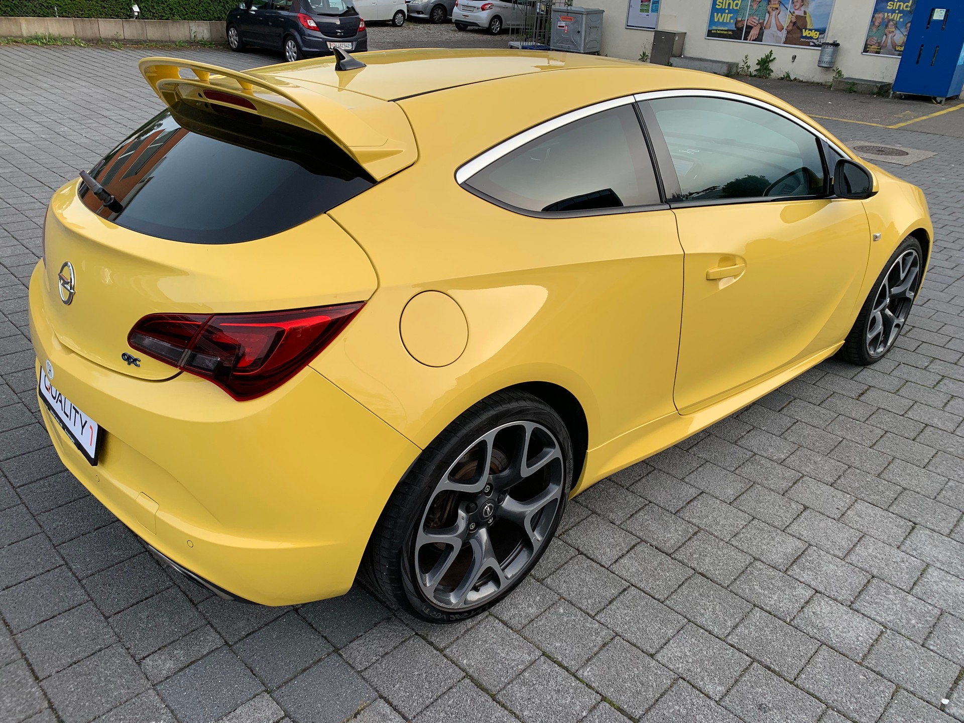 OPEL Astra GTC 2.0i 16V Turbo OPC-image-2