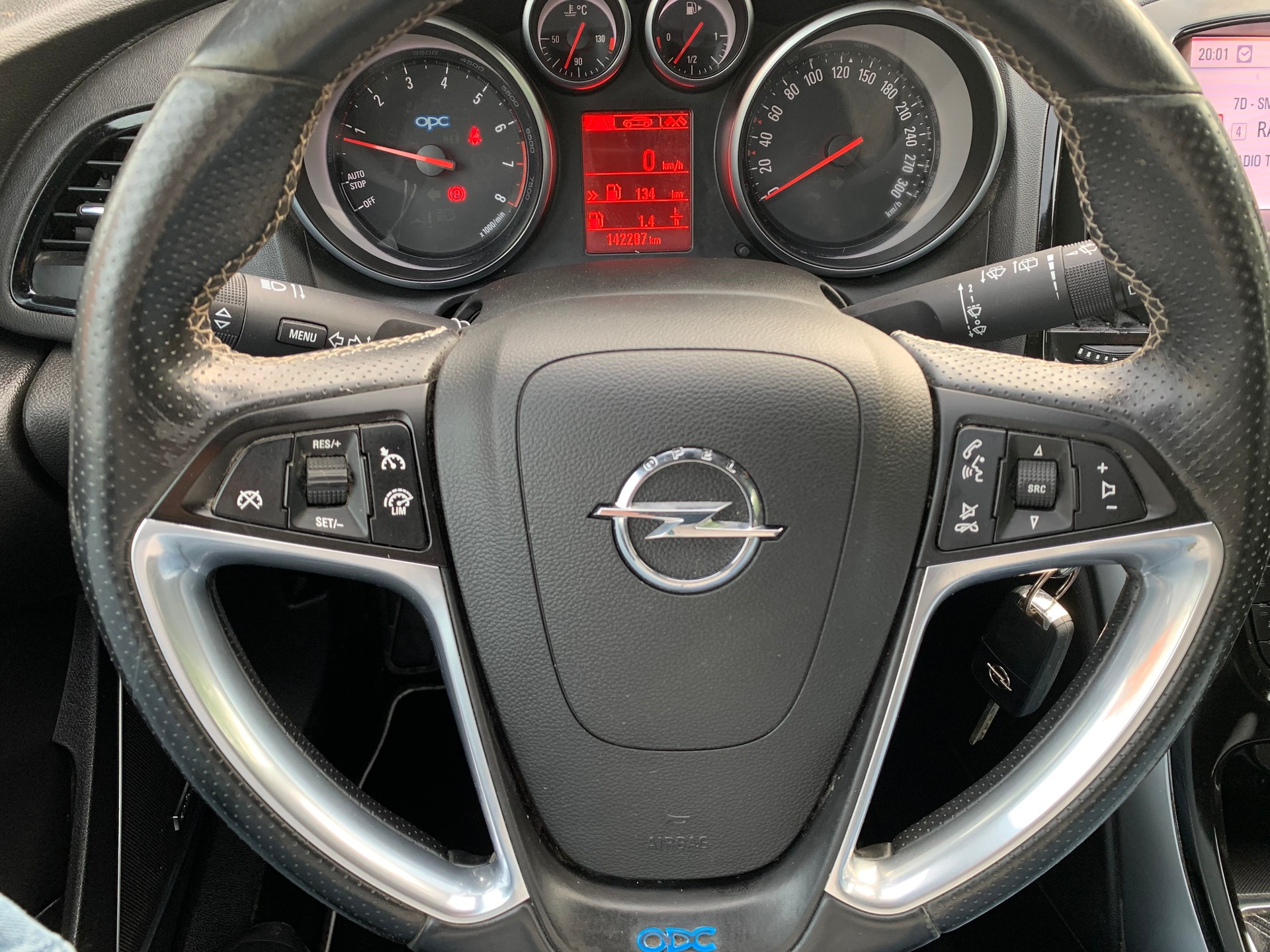 OPEL Astra GTC 2.0i 16V Turbo OPC-image-9