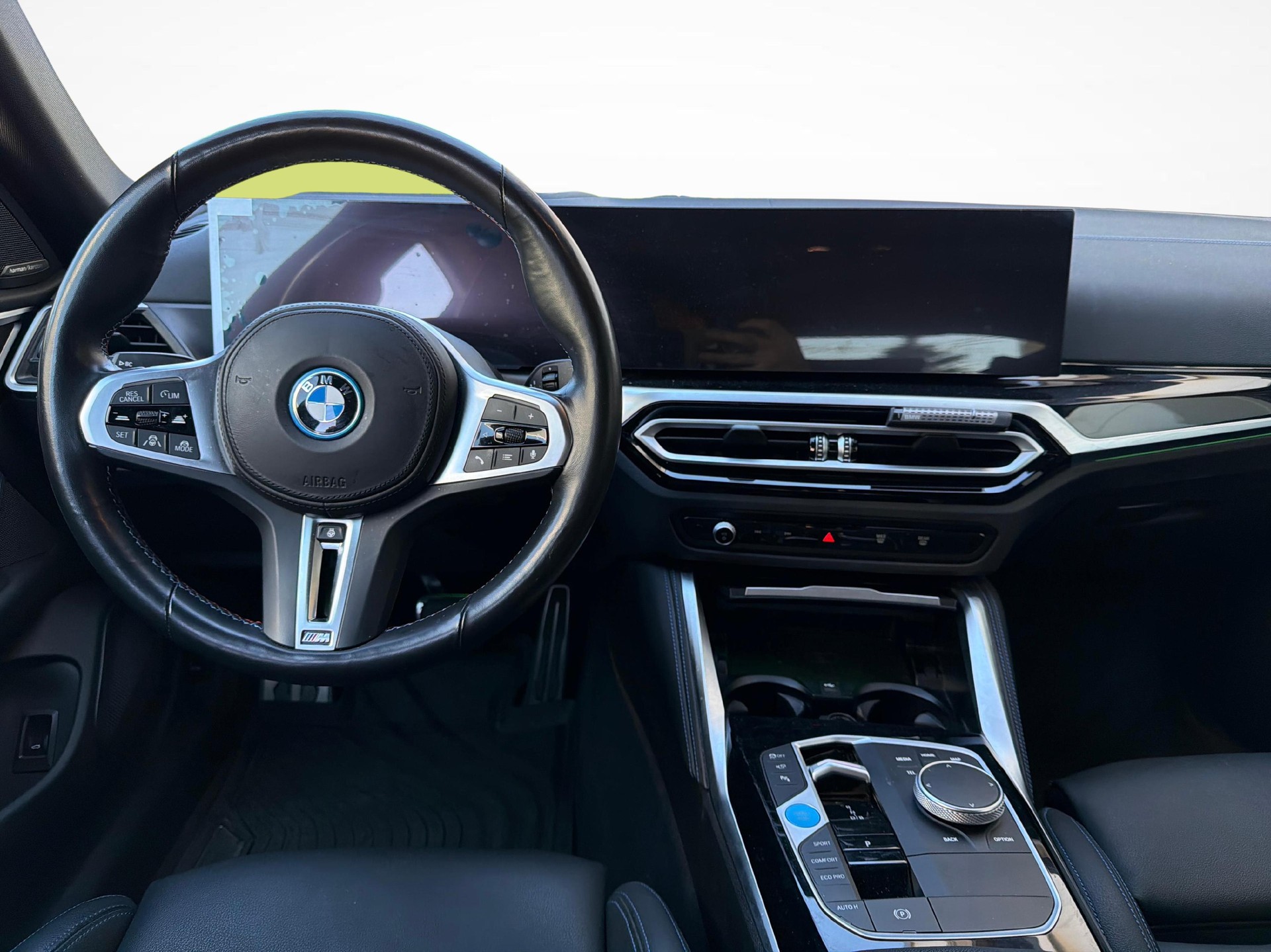 BMW i4 M50-image-10
