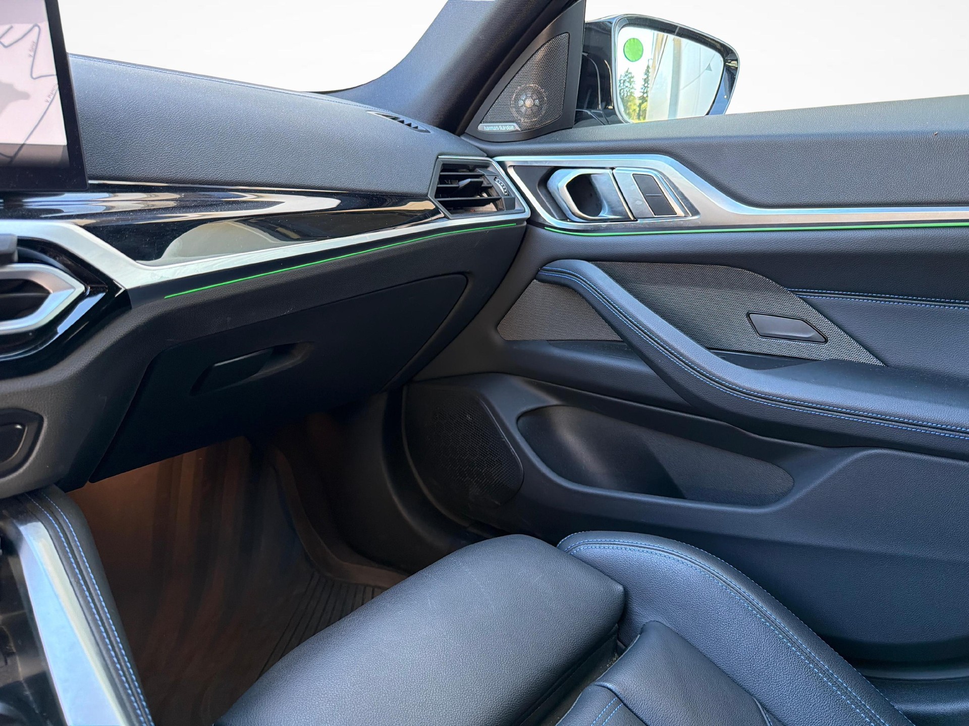 BMW i4 M50-image-16