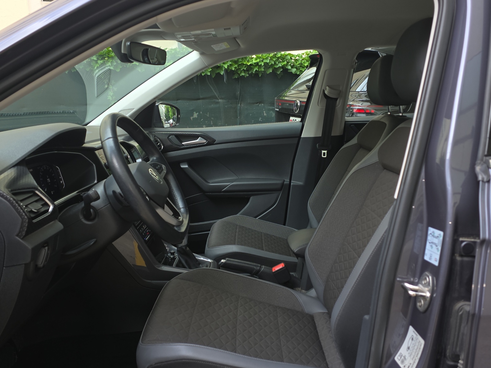 VW T-Cross 1.0 TSI Style DSG-image-4