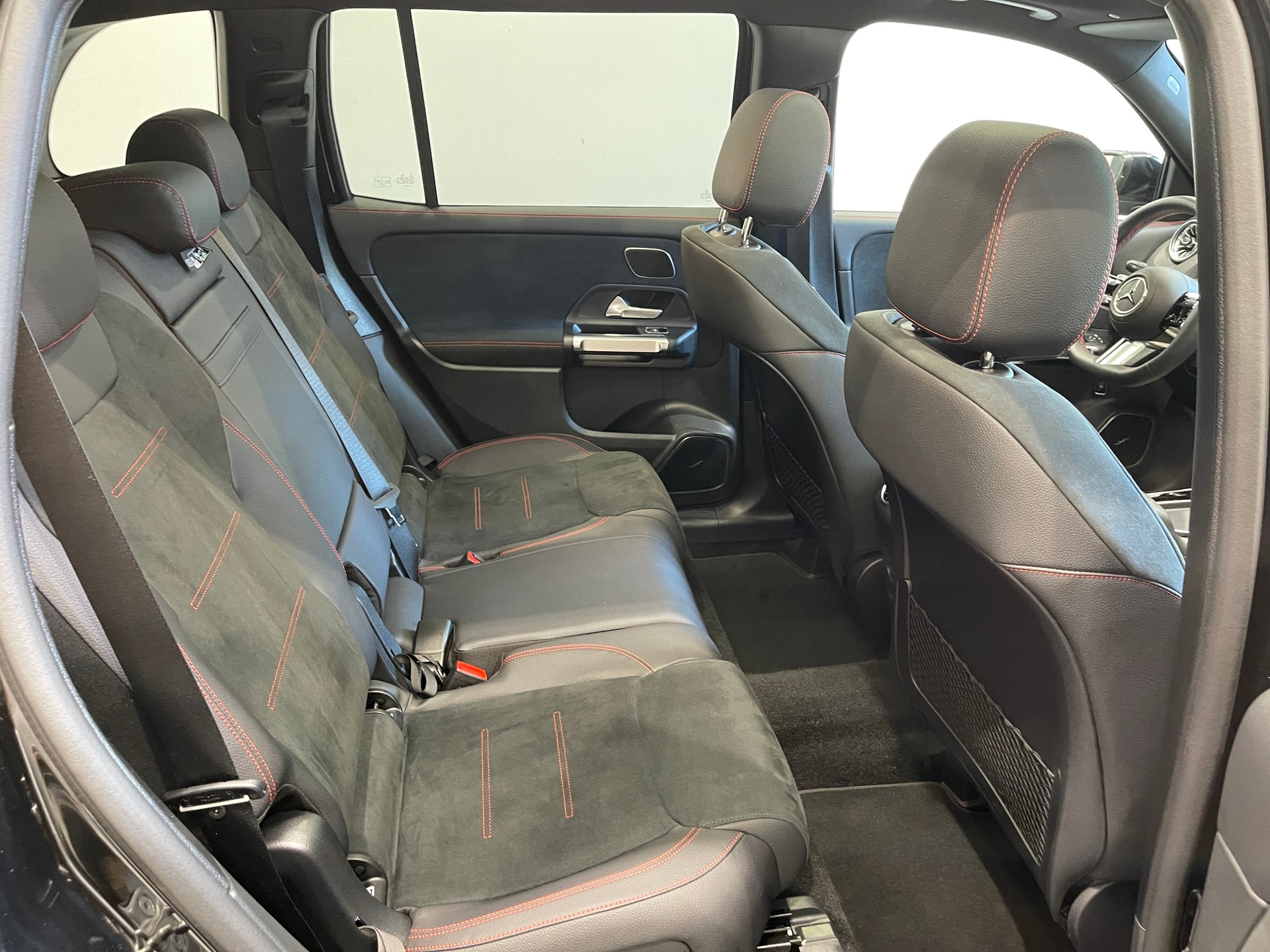 MERCEDES-BENZ GLB 200 d 8G-Tronic *AMG -LINE 7 PLATZ*-image-19