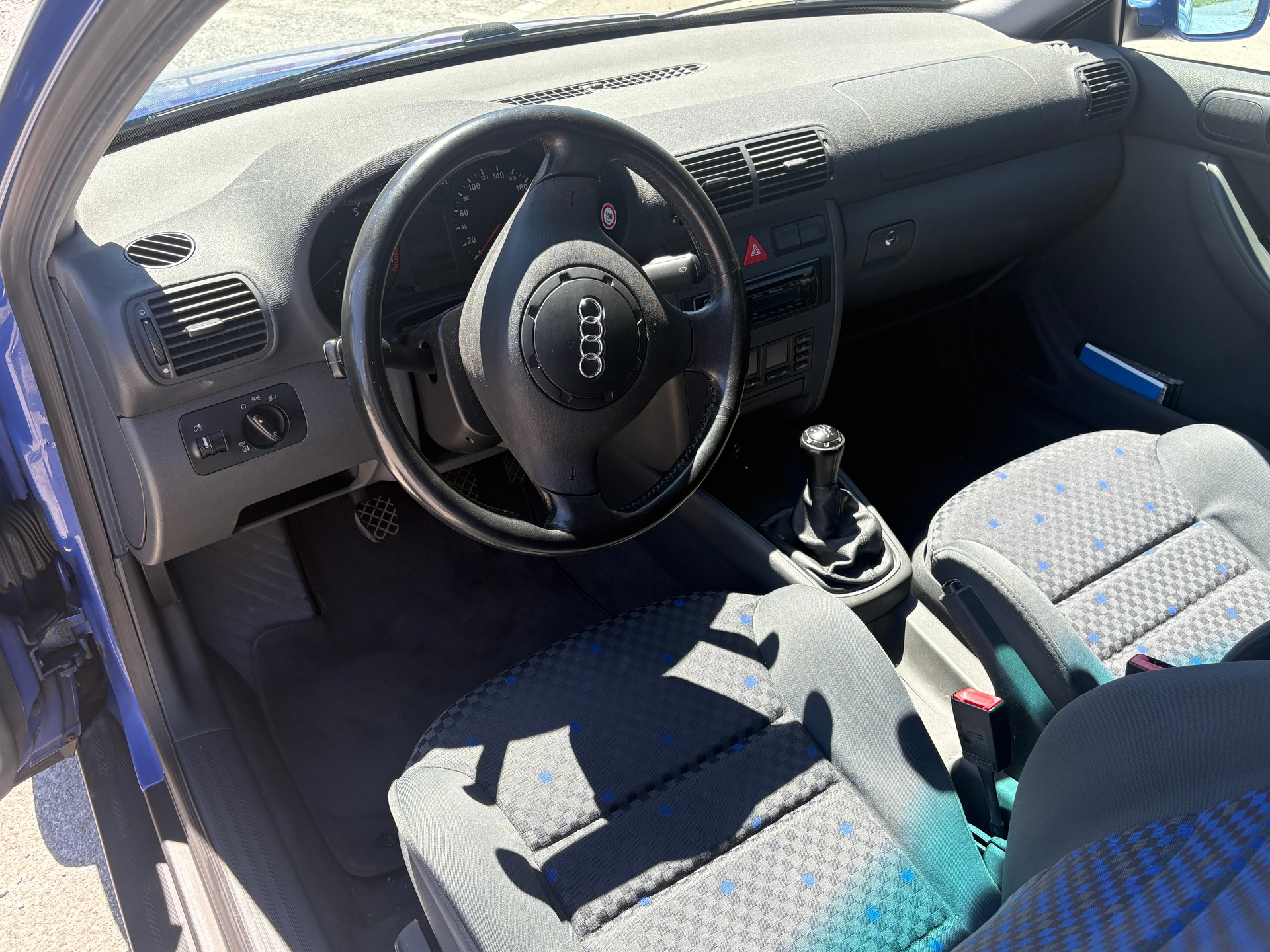 AUDI 1.8 20V Turbo 150 Ambition-image-5