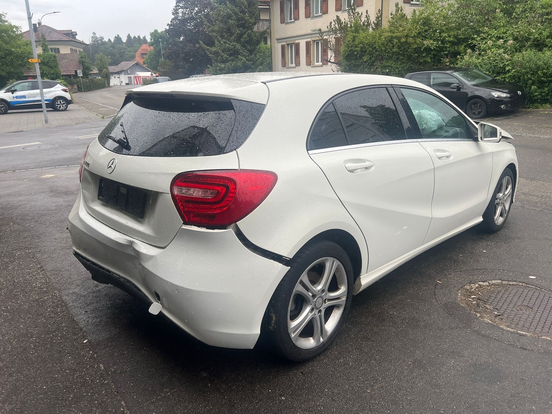 MERCEDES-BENZ A 180 Style 7G-DCT-image-4