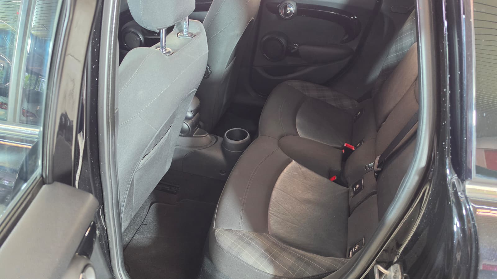 MINI Cooper Steptronic FAHRZEUG IN EINEM TOP ZUSTAND, KLEINER STADTFLITZER, FRISCH AB MFK UND FRISCH AB SERVICE-image-11