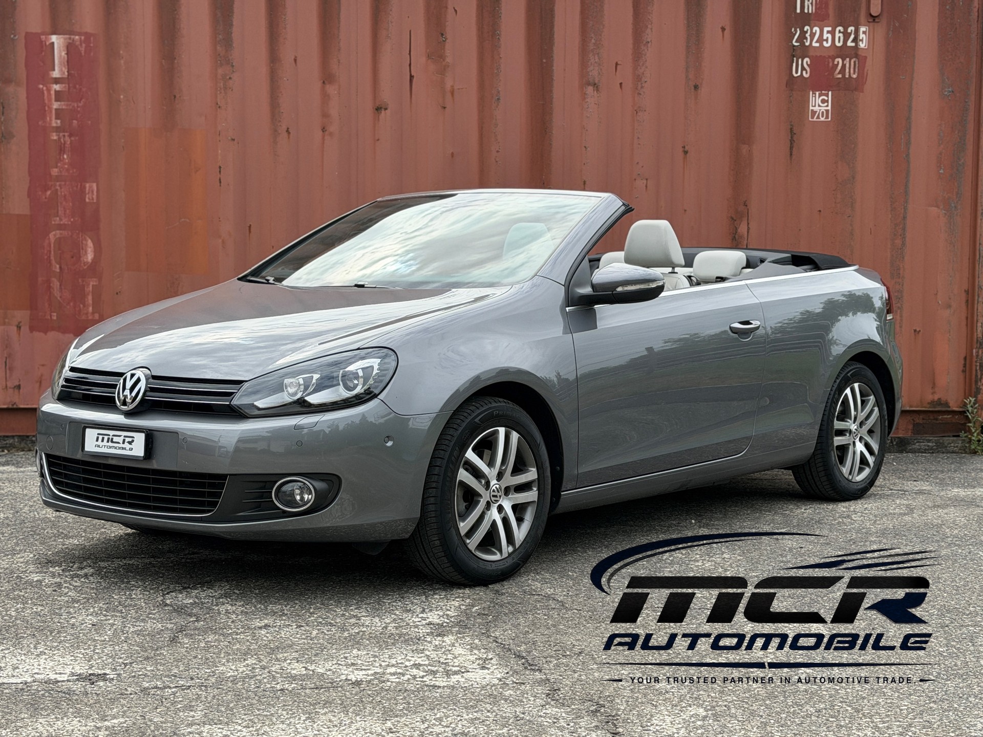 VW Golf VI Cabriolet 1.2 TSI BlueMT-image-0