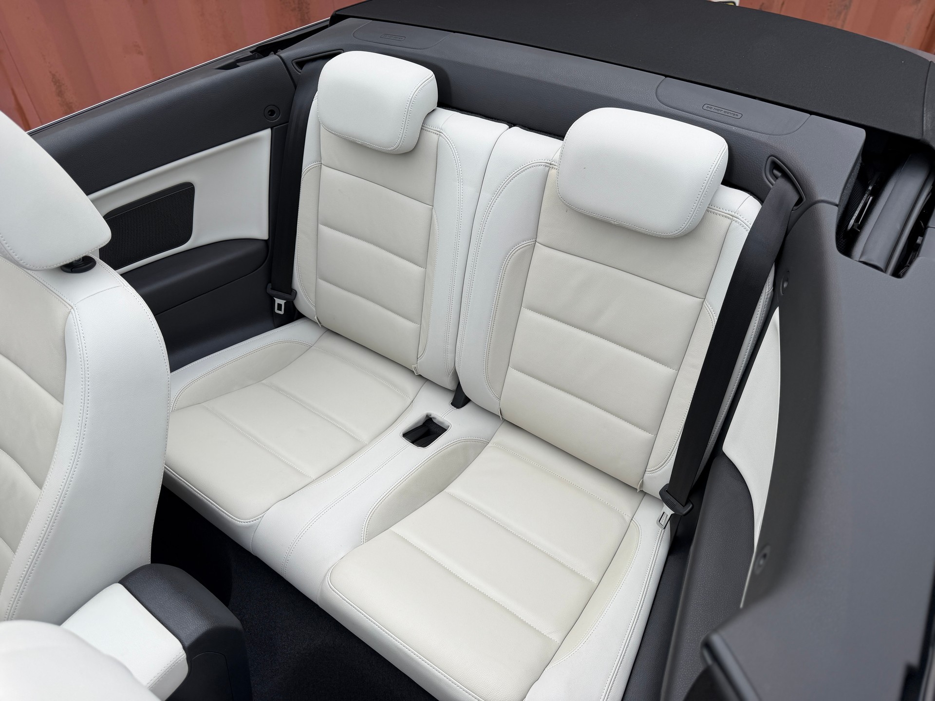VW Golf VI Cabriolet 1.2 TSI BlueMT-image-11