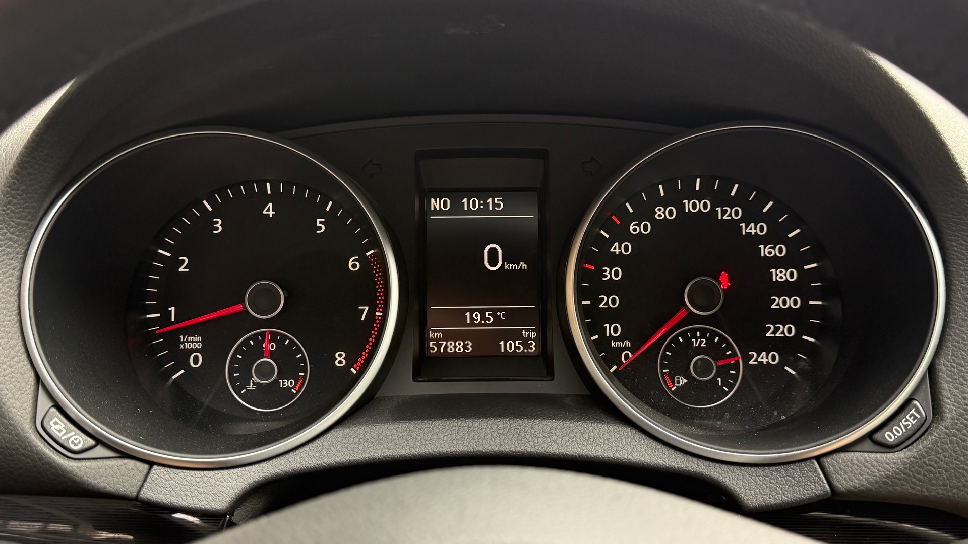 VW Golf VI Cabriolet 1.2 TSI BlueMT-image-15