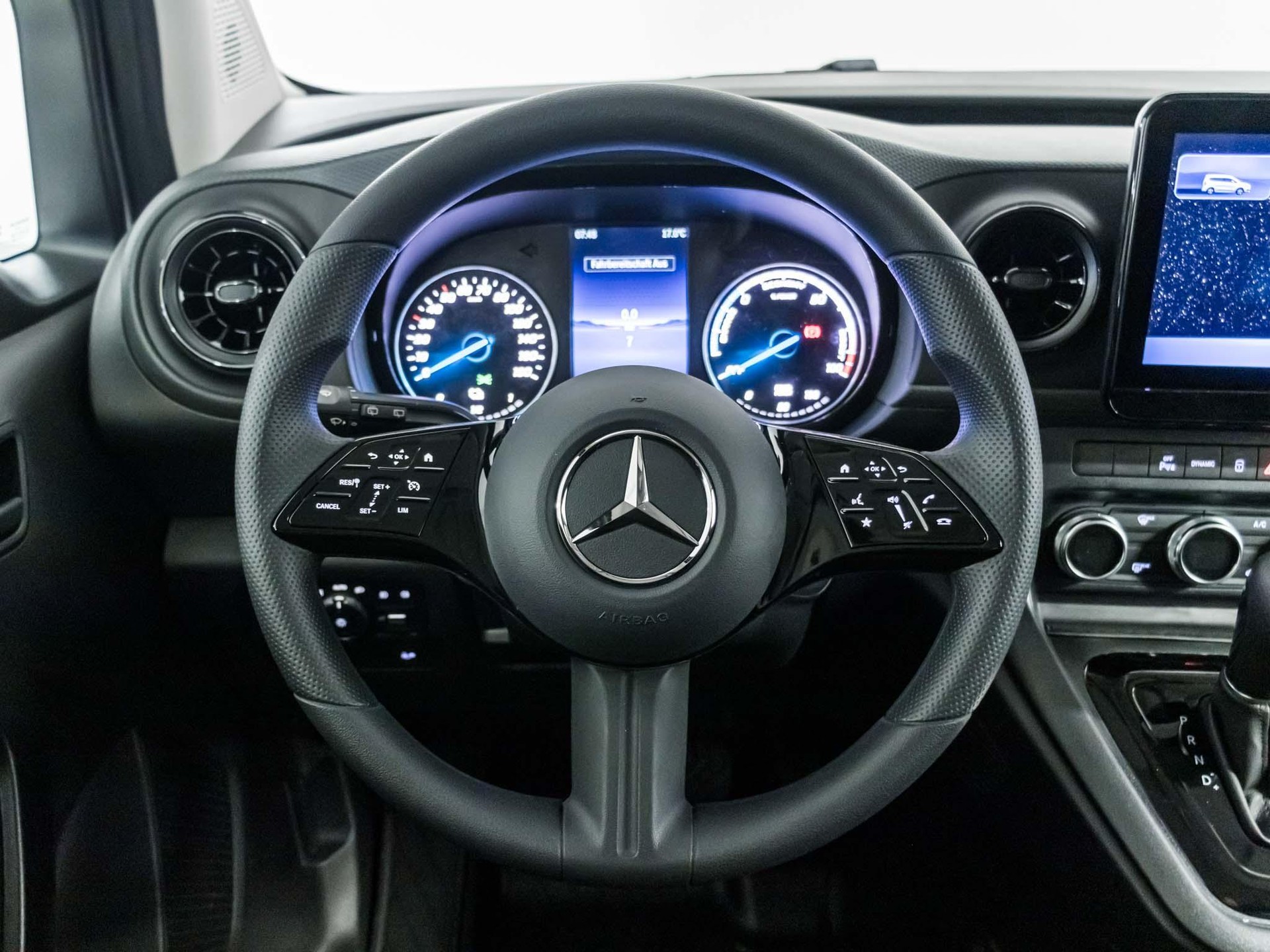 MERCEDES-BENZ eCitan Kasten BASE Standard-image-8