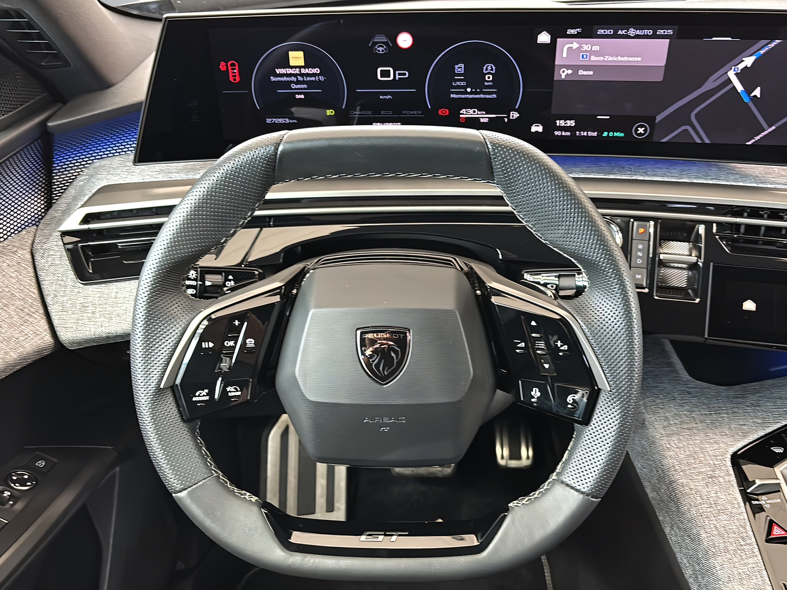 PEUGEOT 3008 1.2 Hybrid GT-image-3