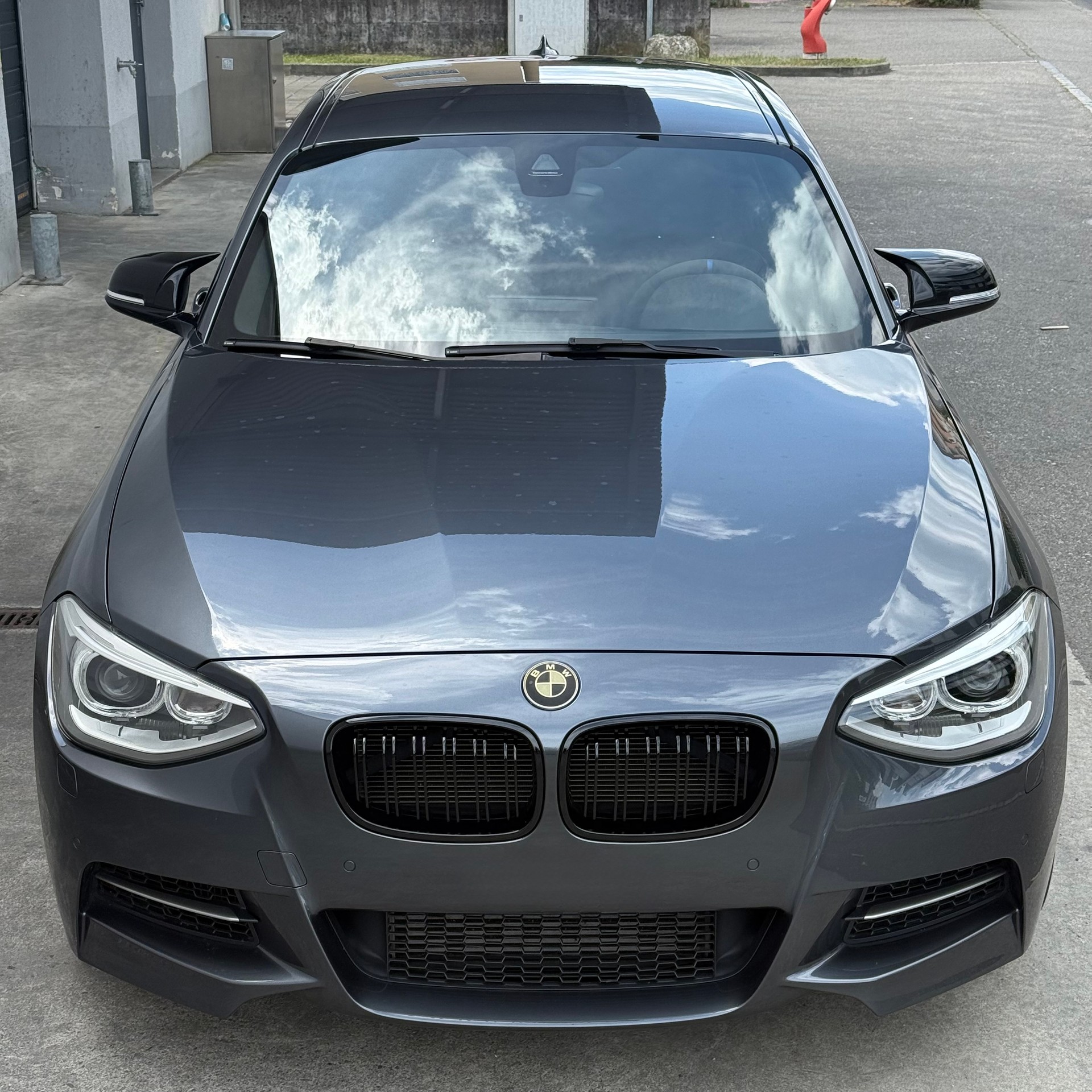 BMW M135i xDrive Steptronic-image-2