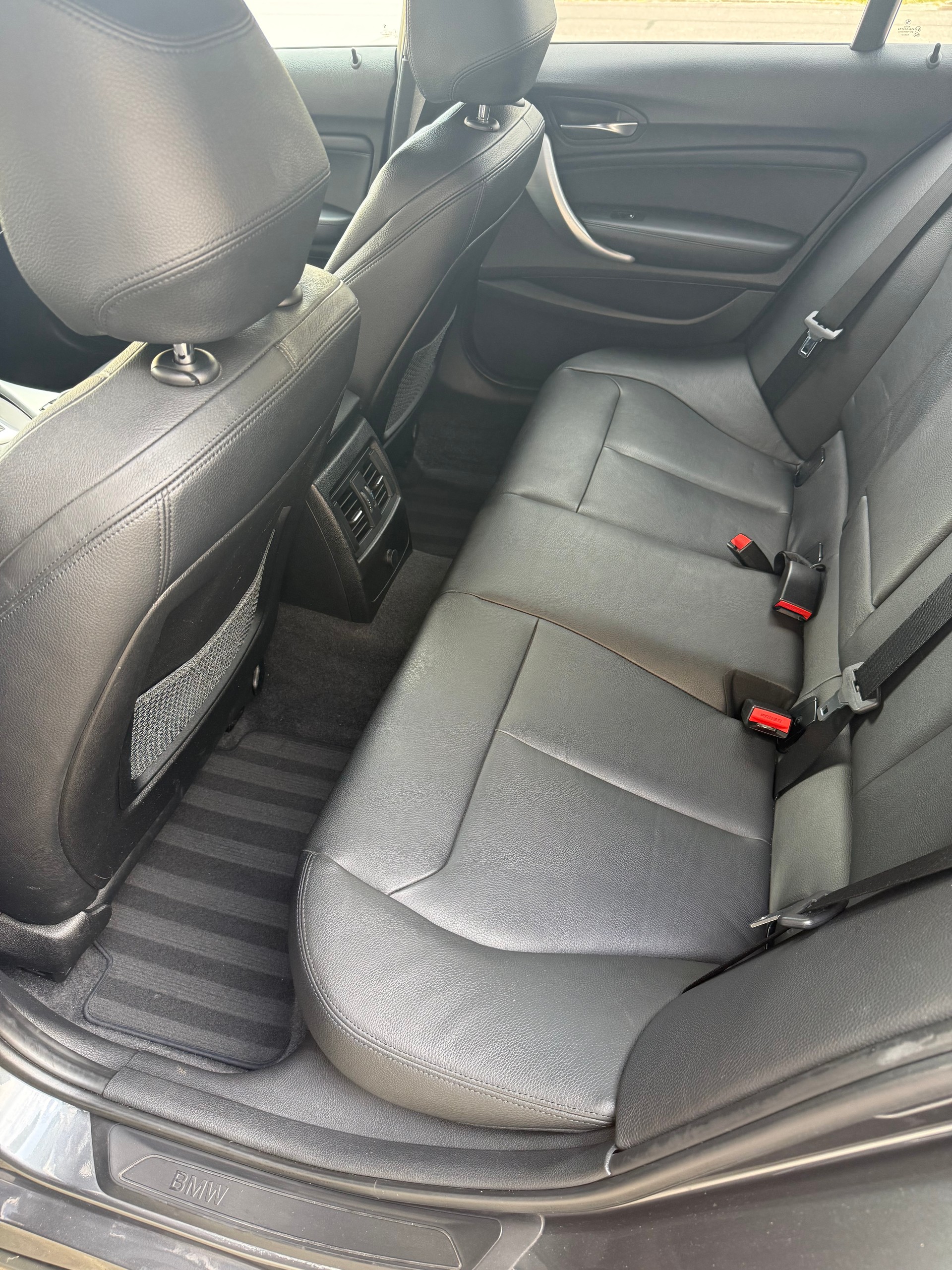 BMW M135i xDrive Steptronic-image-15
