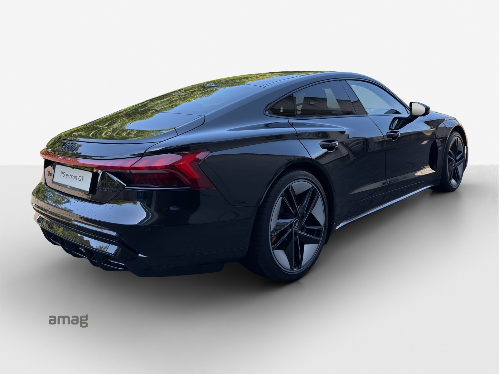 AUDI RS e-tron GT quattro-image-4