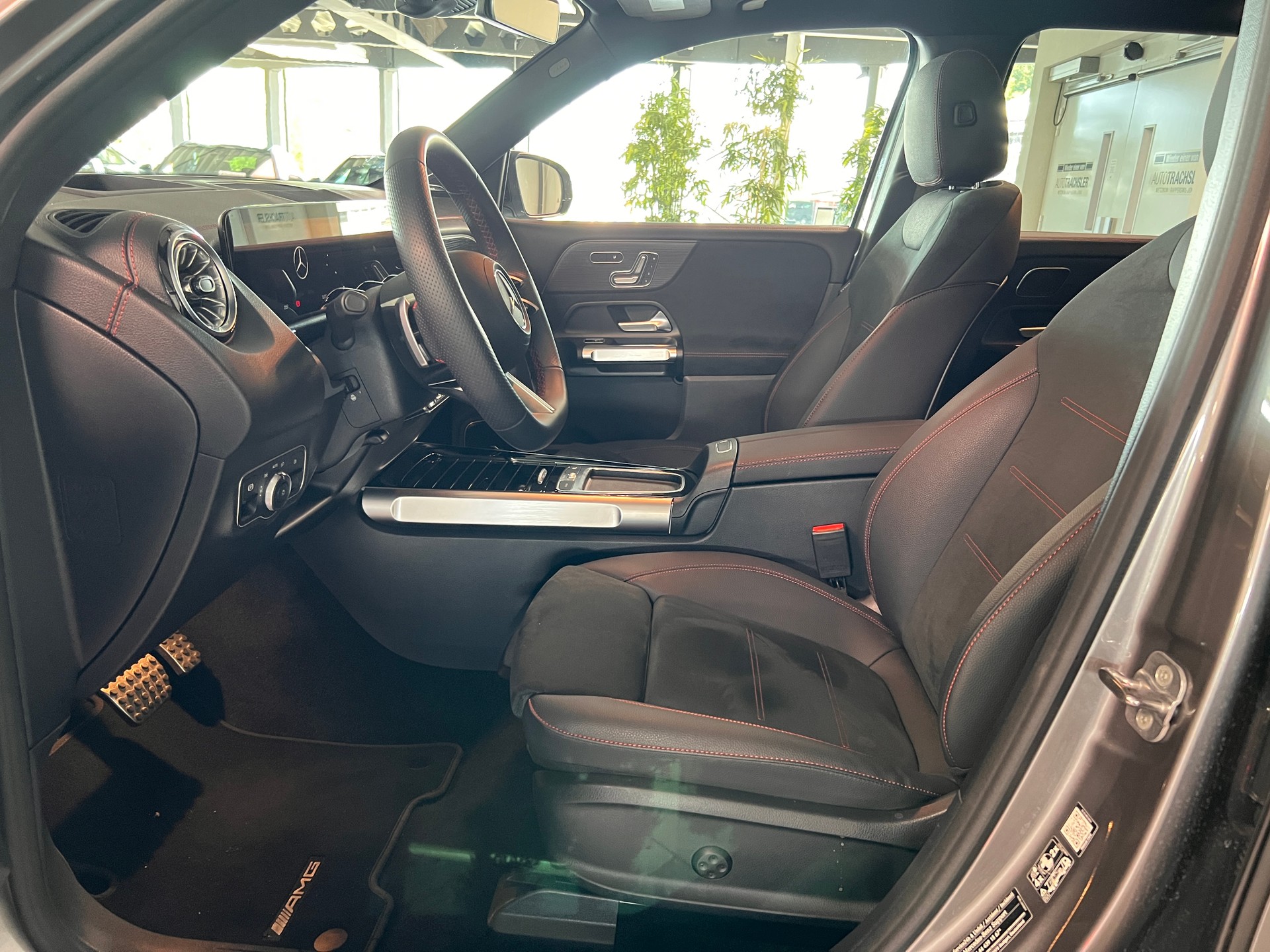 MERCEDES-BENZ EQB 350 66,5 kWh 4Matic Excellence-image-9