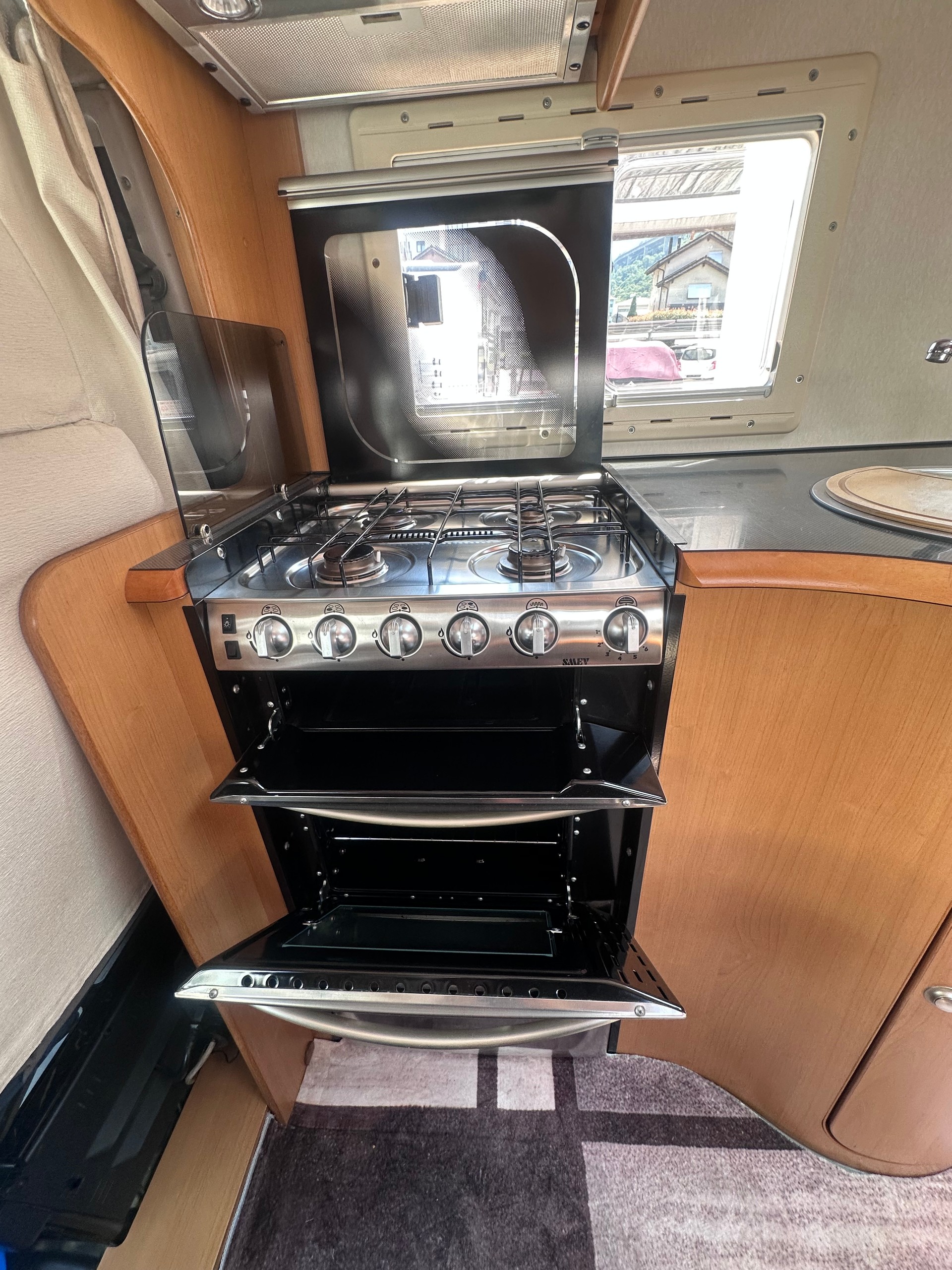 CI CARAVANSINTERNATIONAL Cipro 35-image-4