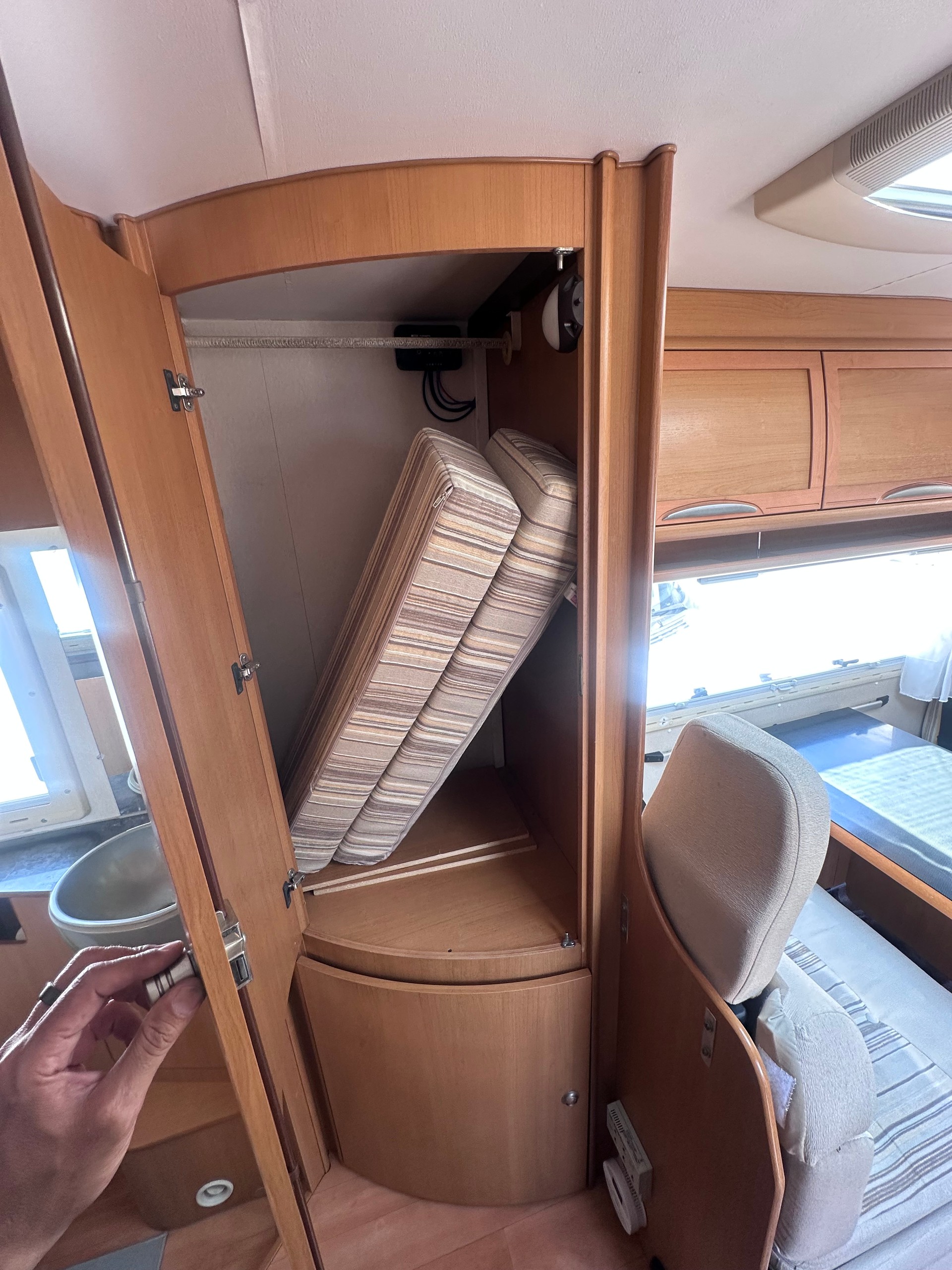 CI CARAVANSINTERNATIONAL Cipro 35-image-8