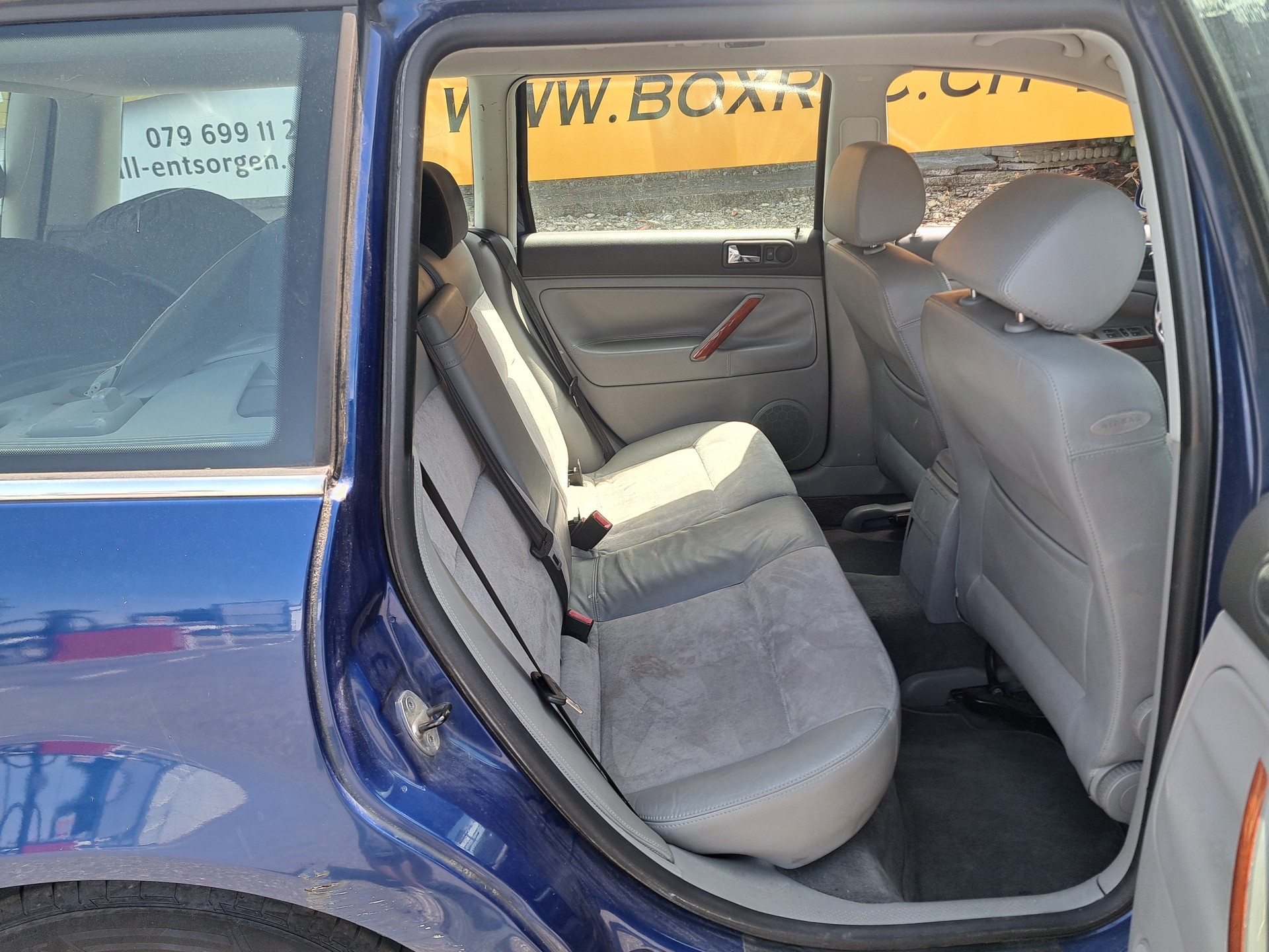VW Passat Variant 2.0 Trendline-image-4