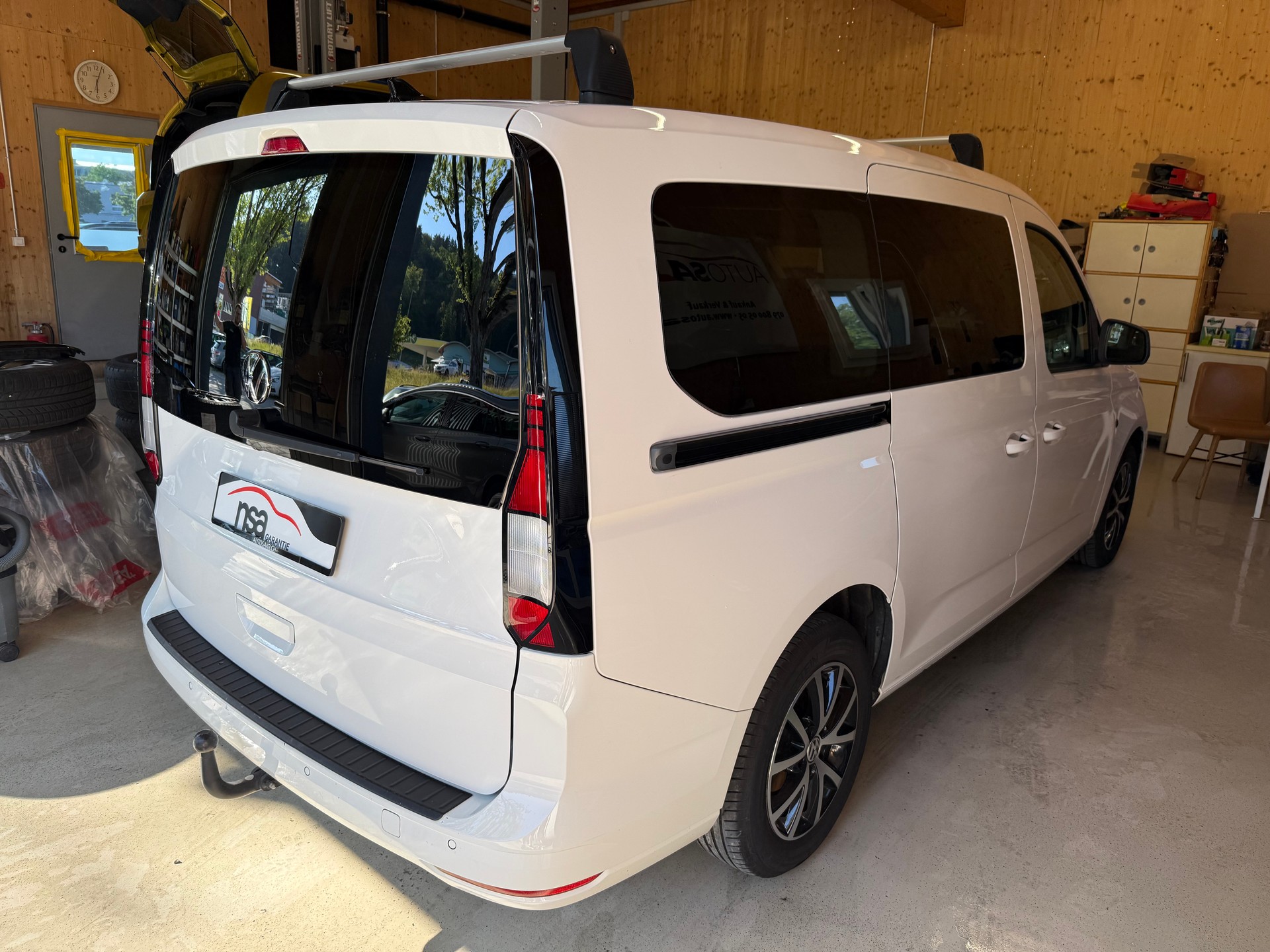 VW Caddy Maxi 2.0 TDI Life DSG-image-3