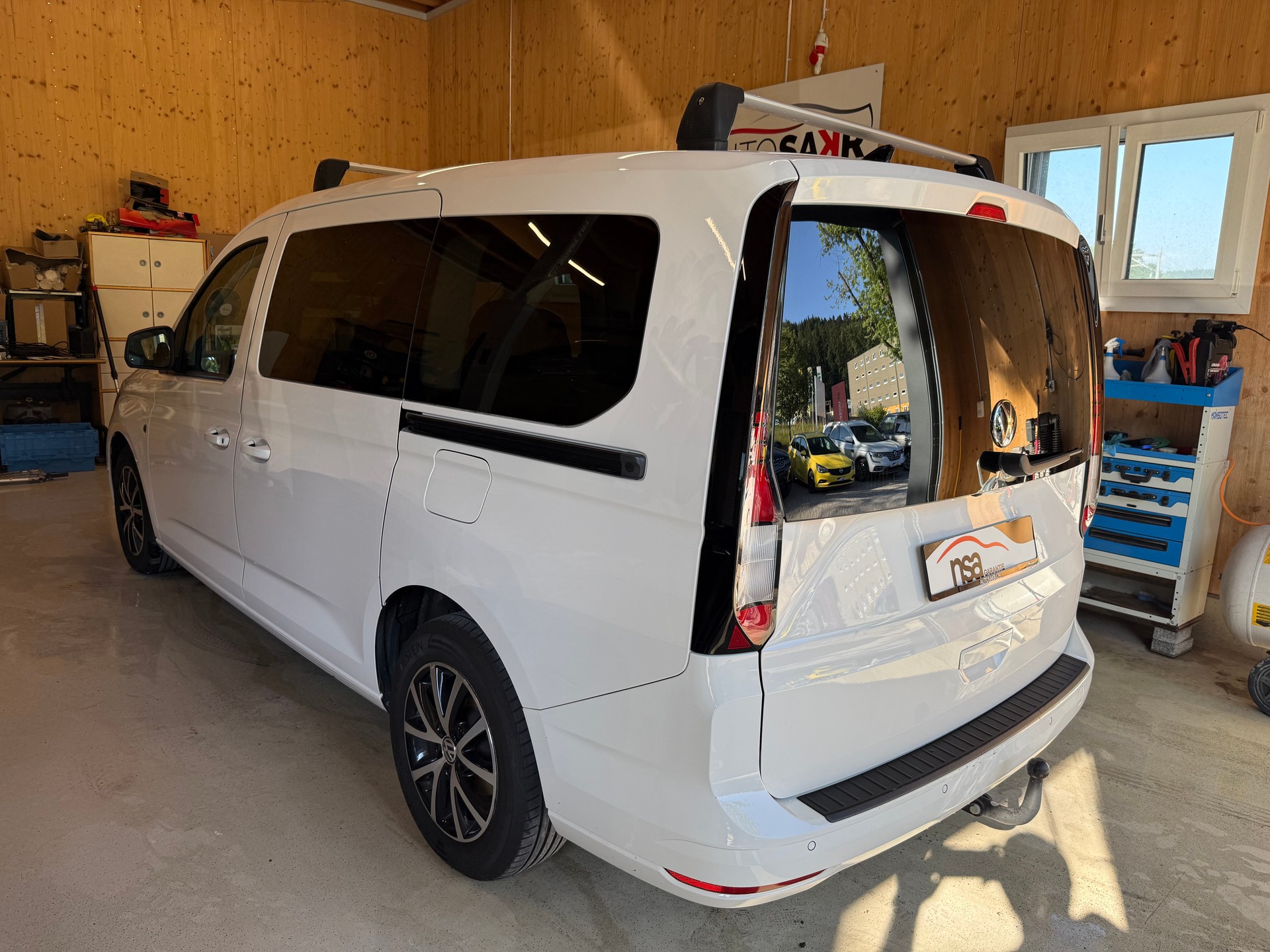 VW Caddy Maxi 2.0 TDI Life DSG-image-5