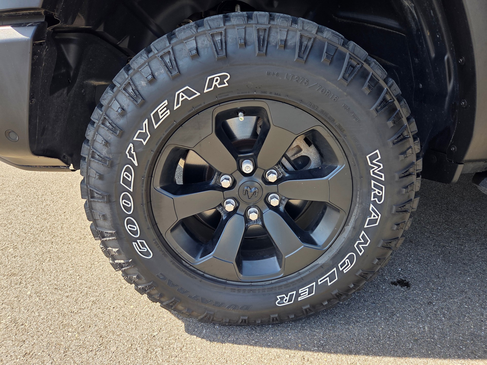 DODGE Ram 1500 5.7 V8 4x4 Rebel 396PS / 3.5T AHK-image-19