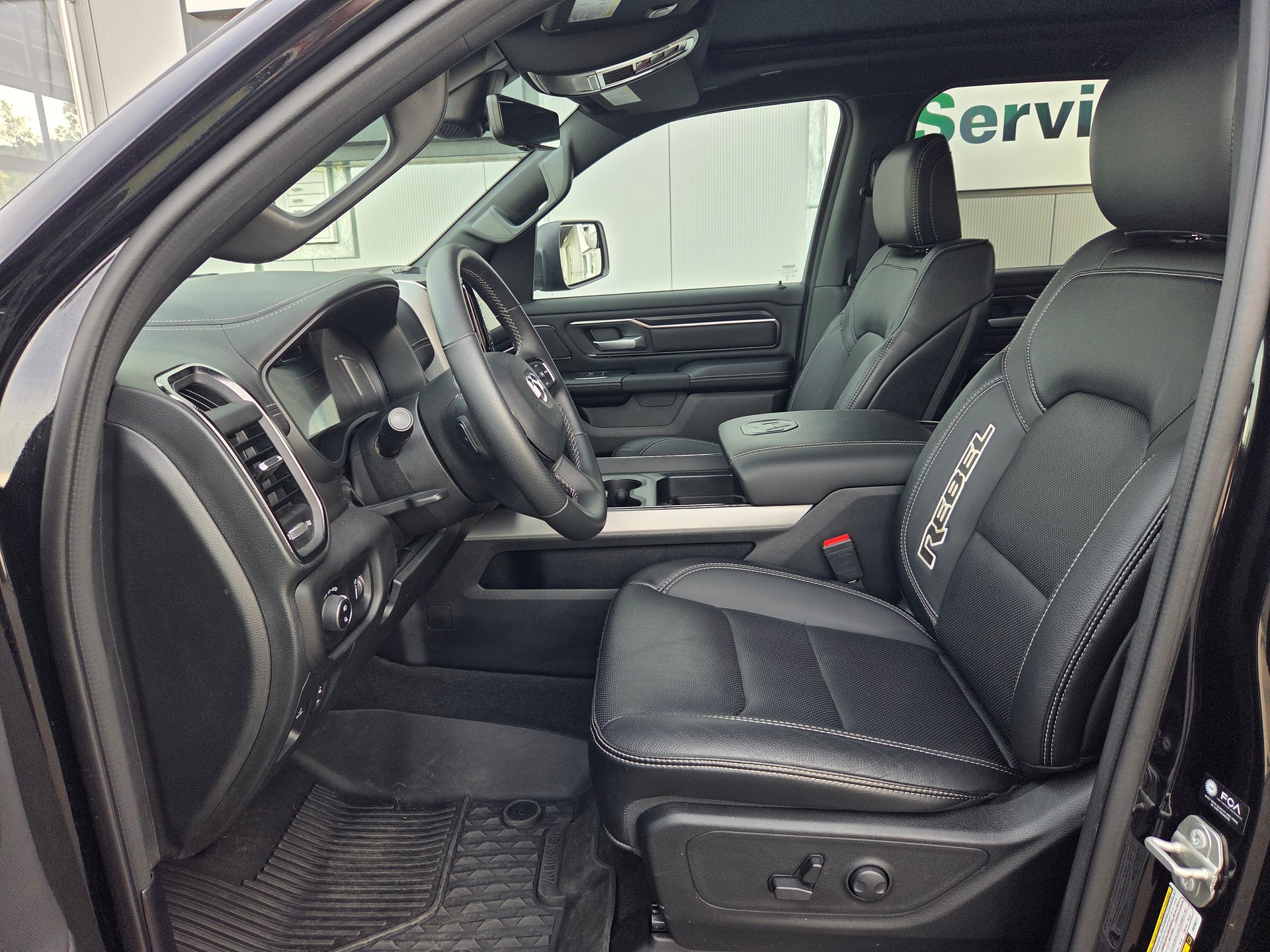 DODGE Ram 1500 5.7 V8 4x4 Rebel 396PS / 3.5T AHK-image-7