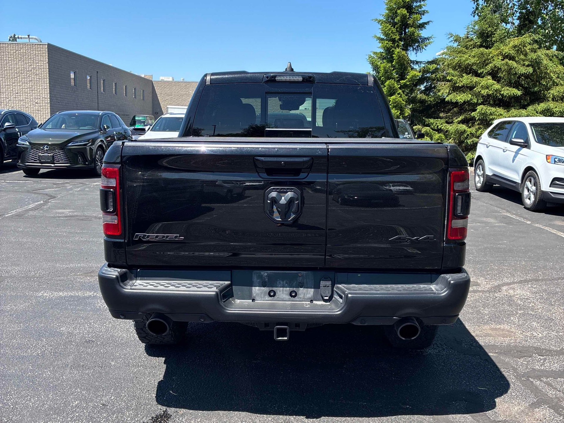 DODGE Ram 1500 5.7 V8 4x4 Rebel 396PS / 3.5T AHK-image-2