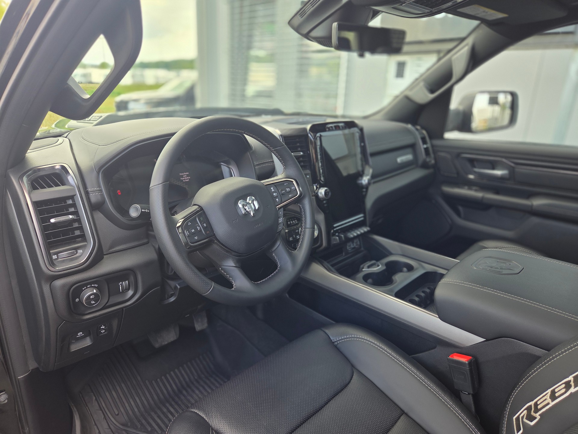 DODGE Ram 1500 5.7 V8 4x4 Rebel 396PS / 3.5T AHK-image-7