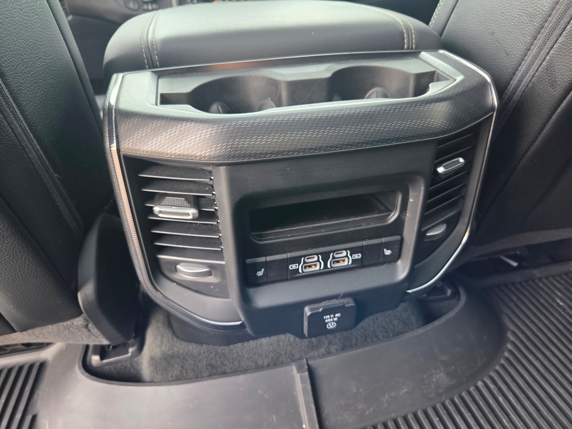 DODGE Ram 1500 5.7 V8 4x4 Rebel 396PS / 3.5T AHK-image-12