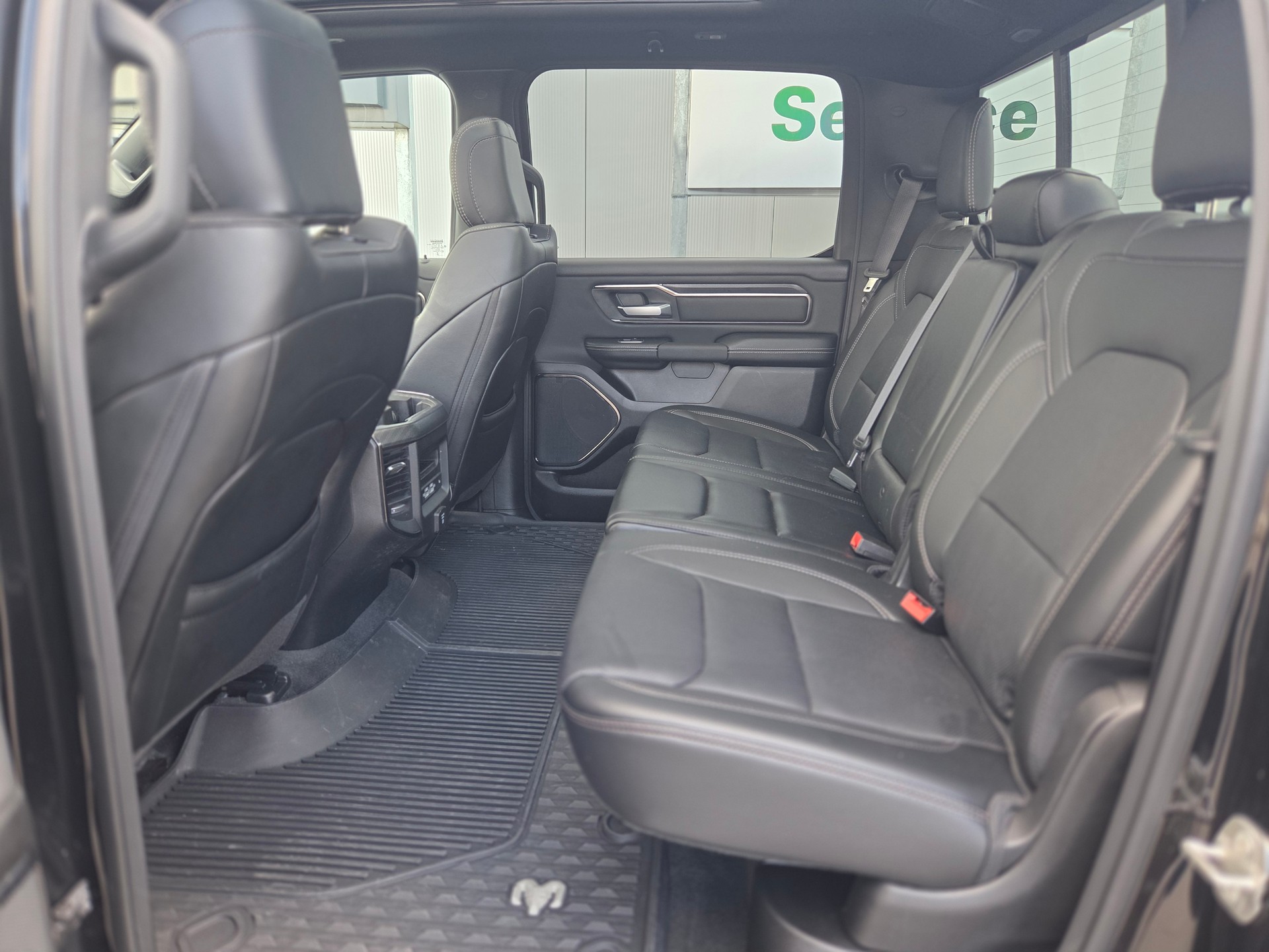 DODGE Ram 1500 5.7 V8 4x4 Rebel 396PS / 3.5T AHK-image-8