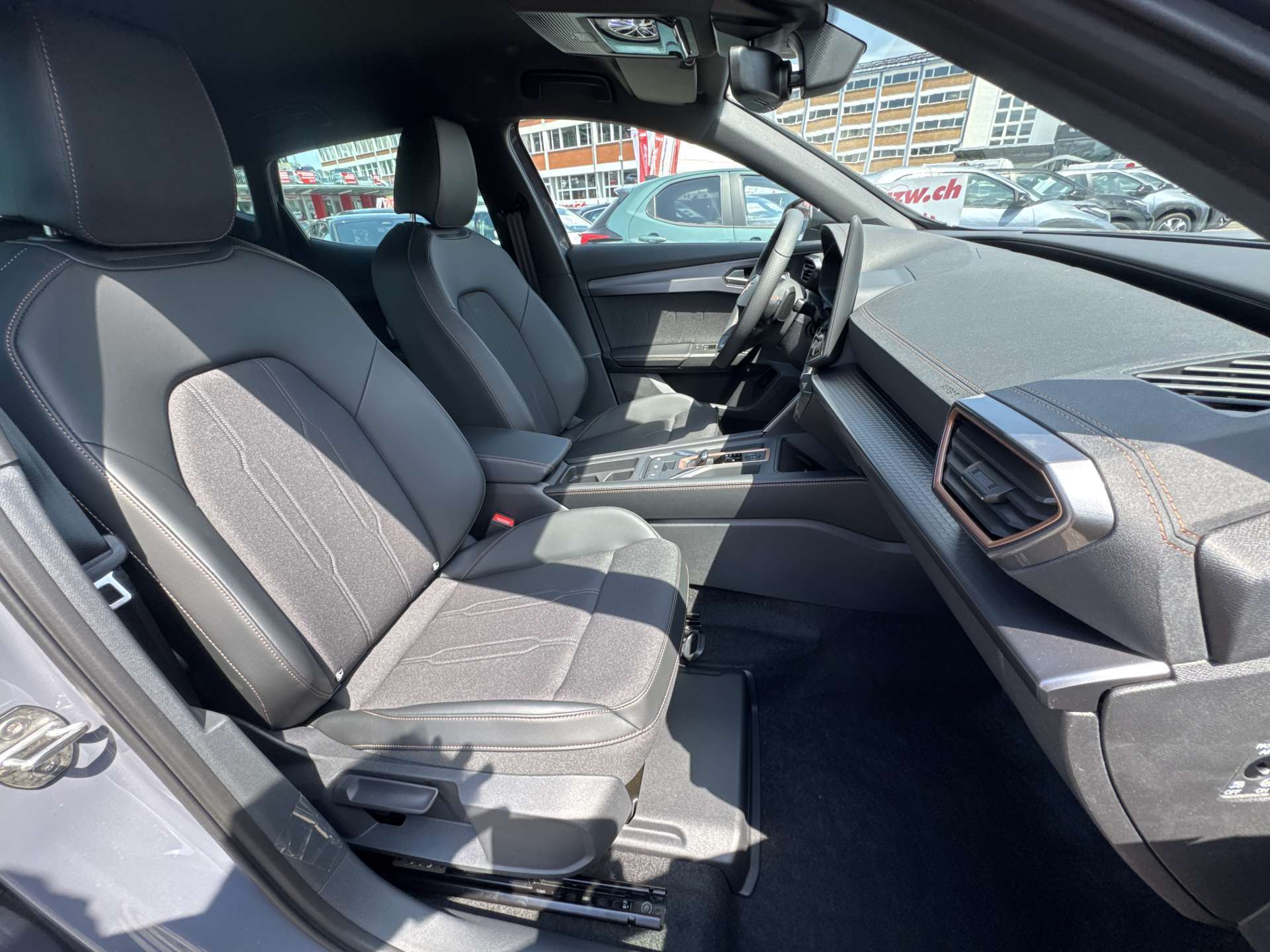 CUPRA Formentor 1.5 TSi DSG-Automat-image-12