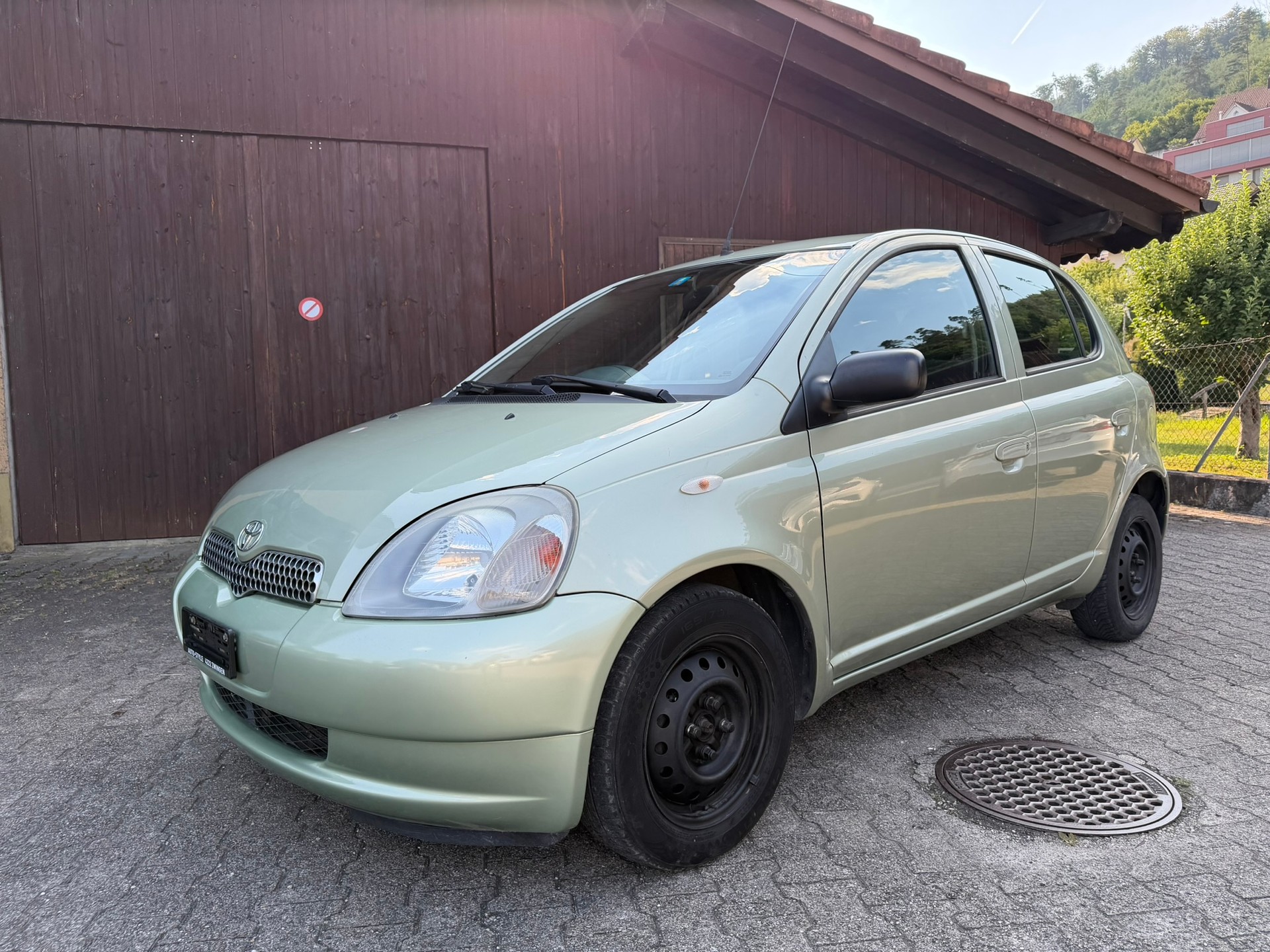 TOYOTA Yaris 1.3 Linea Sol-image-0