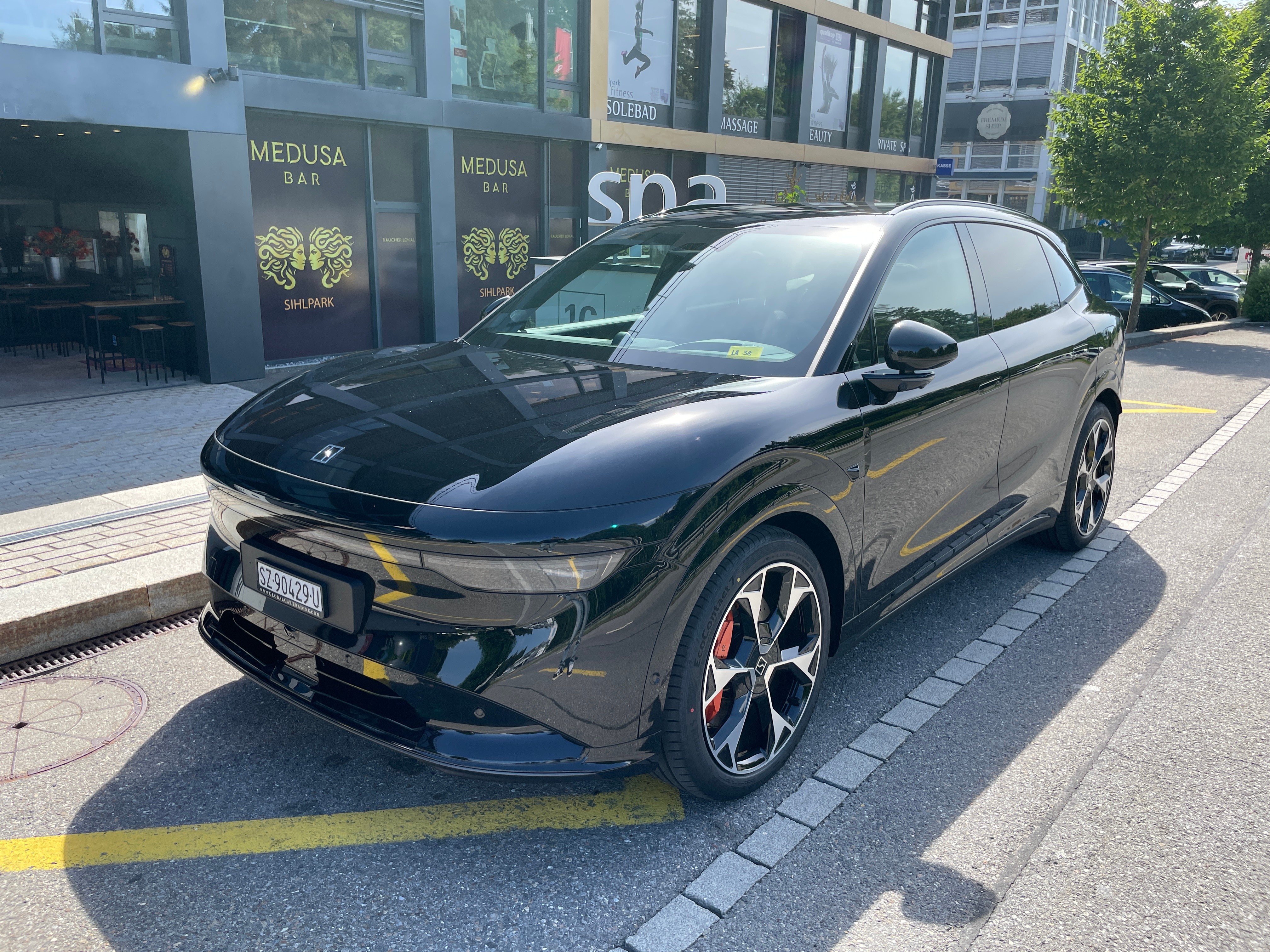 Car photo