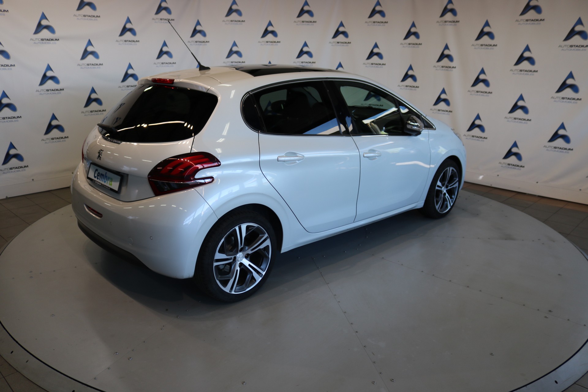 PEUGEOT 208 Allure EAT6-image-31