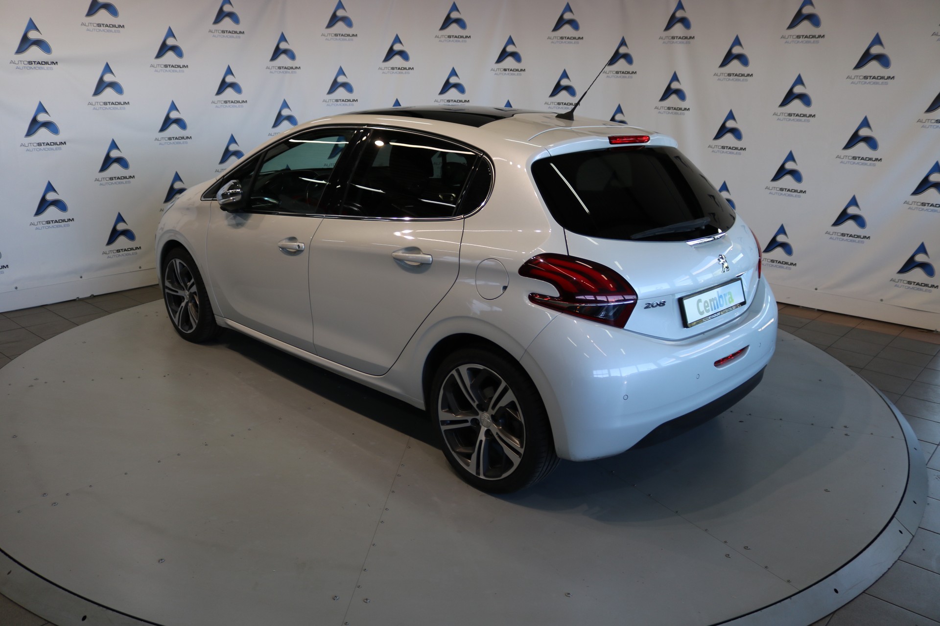 PEUGEOT 208 Allure EAT6-image-25