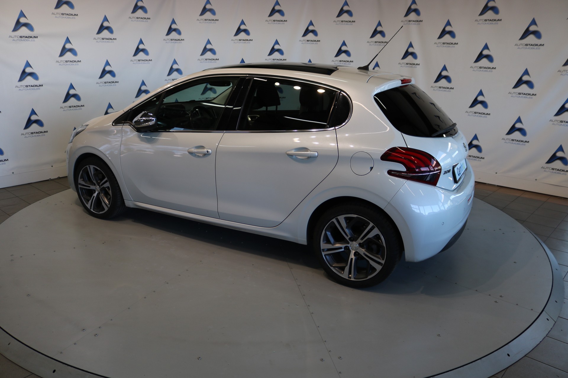 PEUGEOT 208 Allure EAT6-image-23