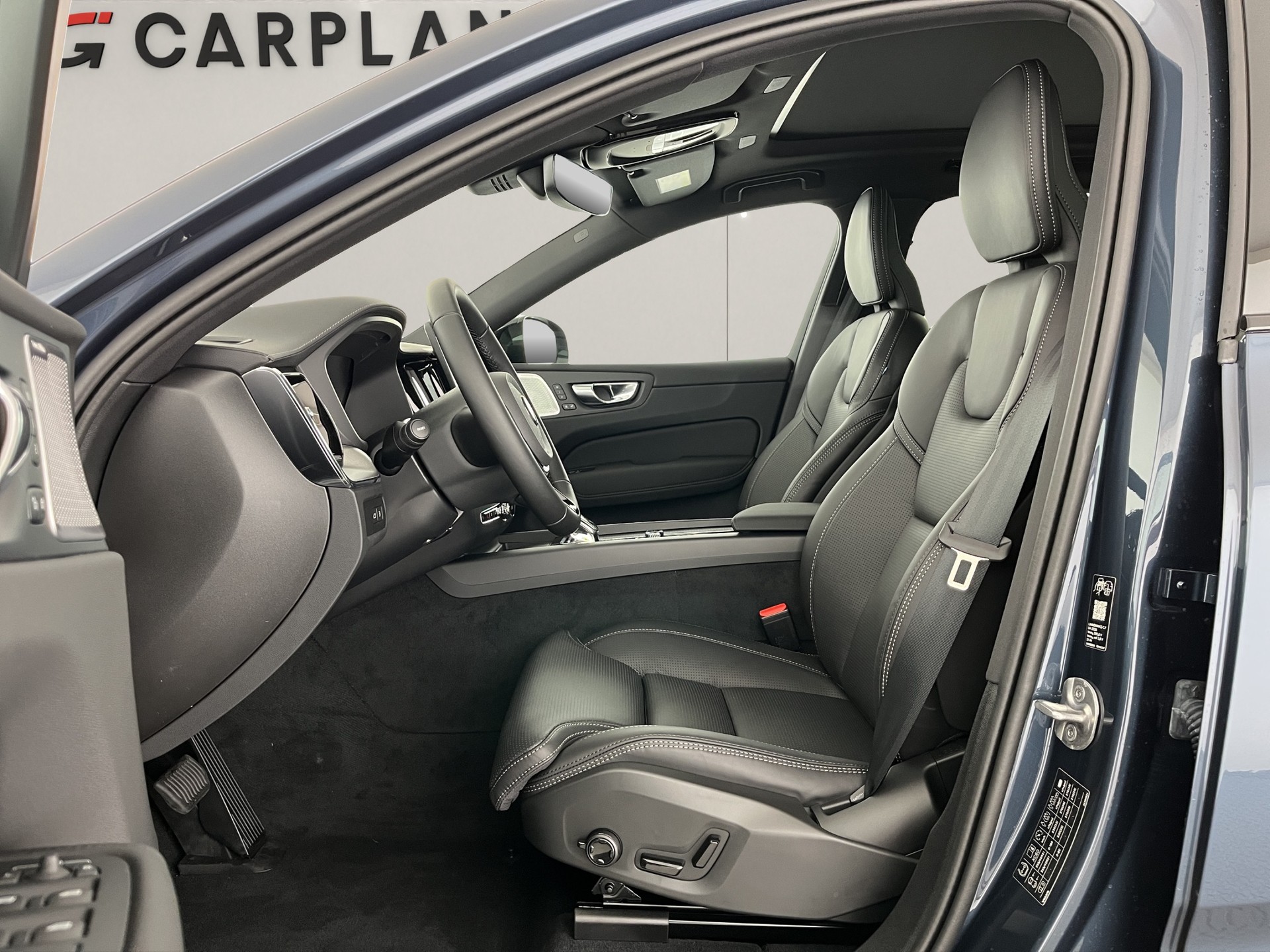 VOLVO XC60 2.0 T8 TE Black Edition eAWD-image-8