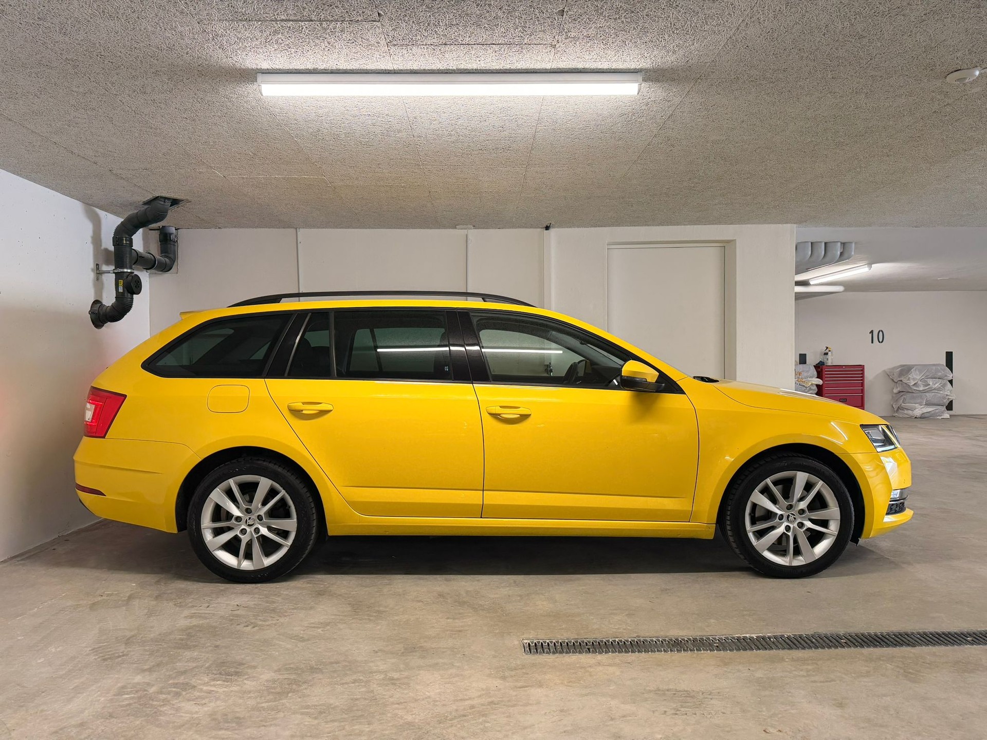 SKODA Octavia Combi 2.0 TDI Style 4x4 DSG-image-7