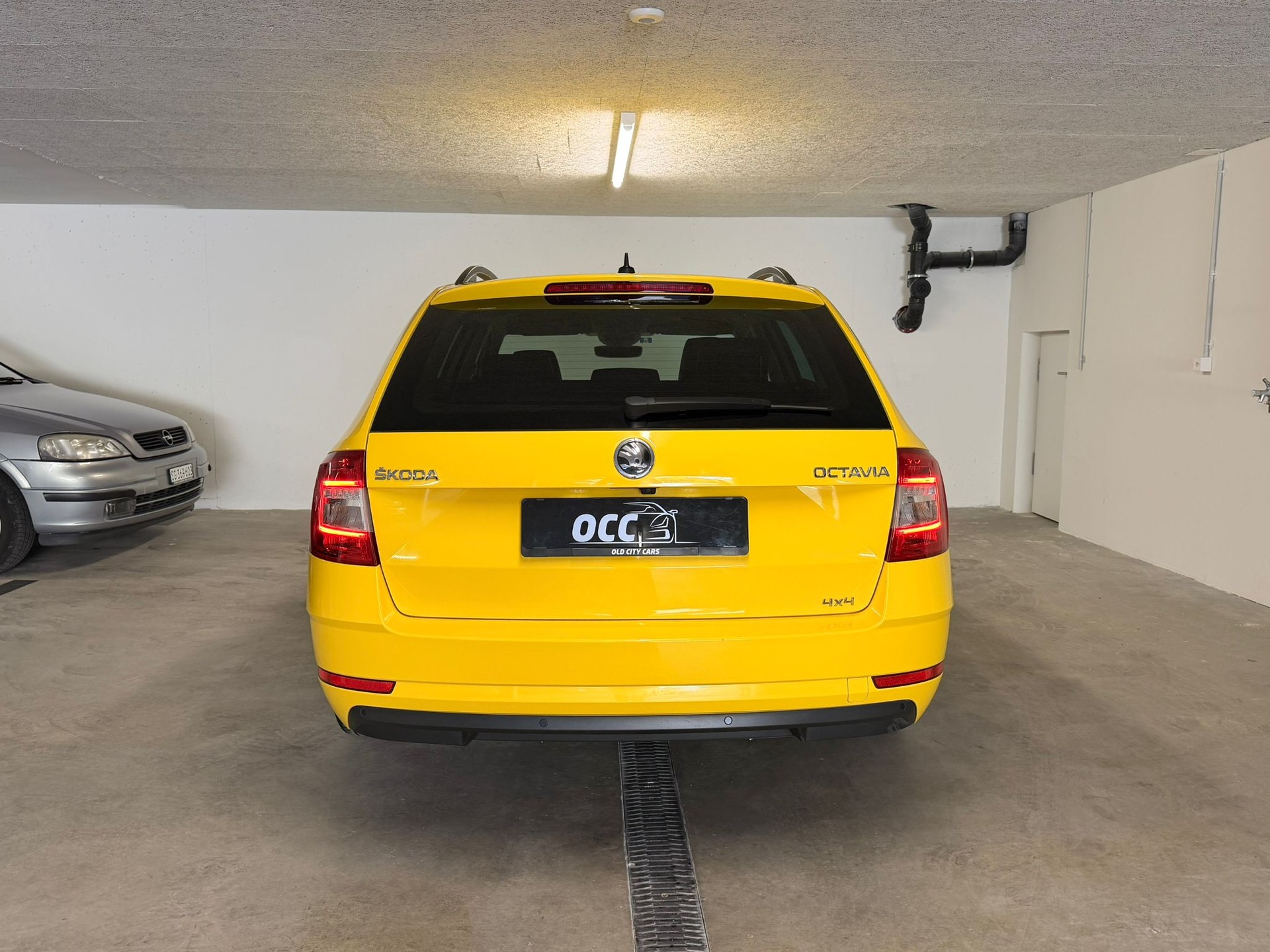SKODA Octavia Combi 2.0 TDI Style 4x4 DSG-image-5