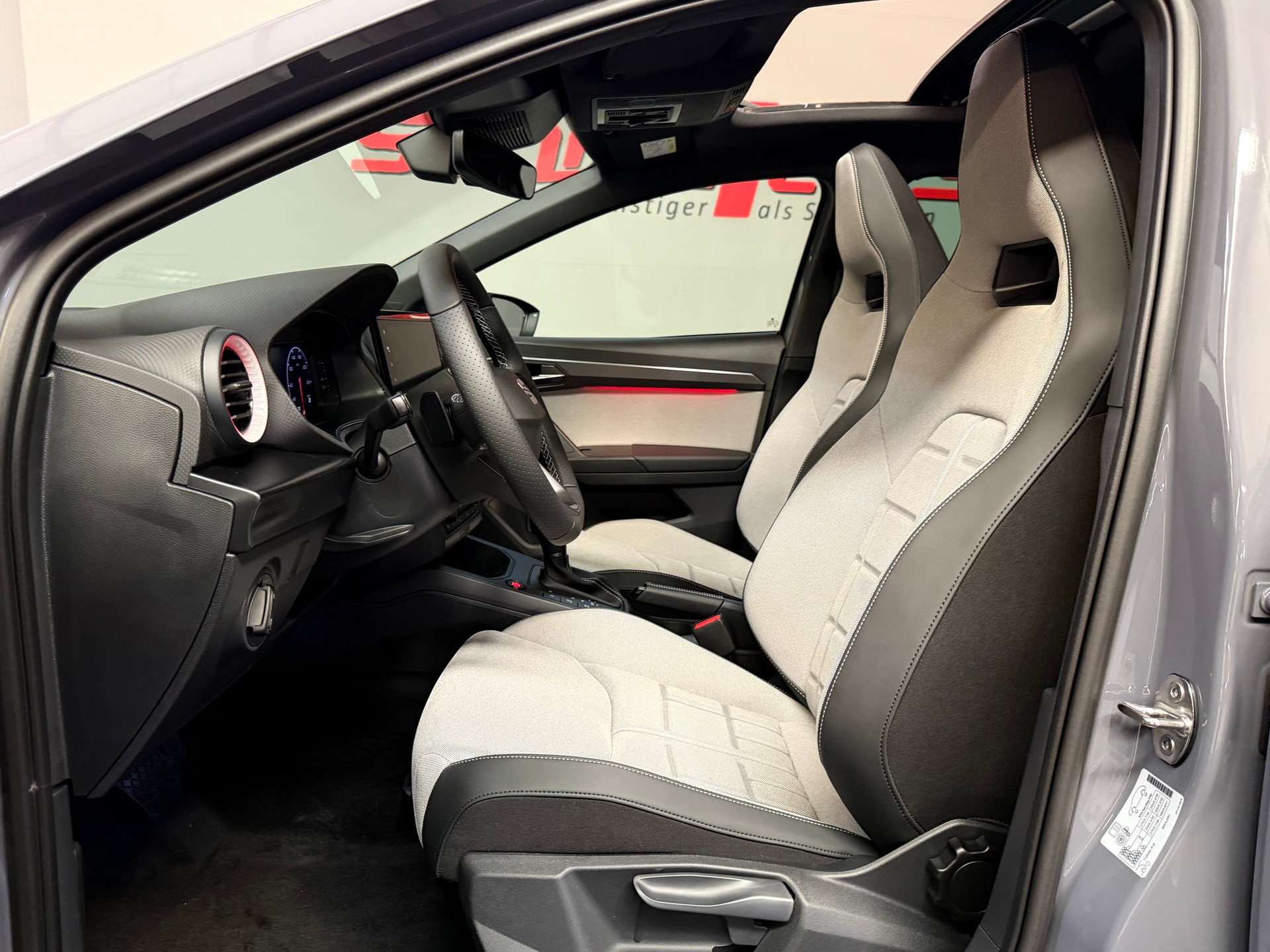 SEAT Ibiza 1.5 EcoTSI FR DSG Panorama-image-13