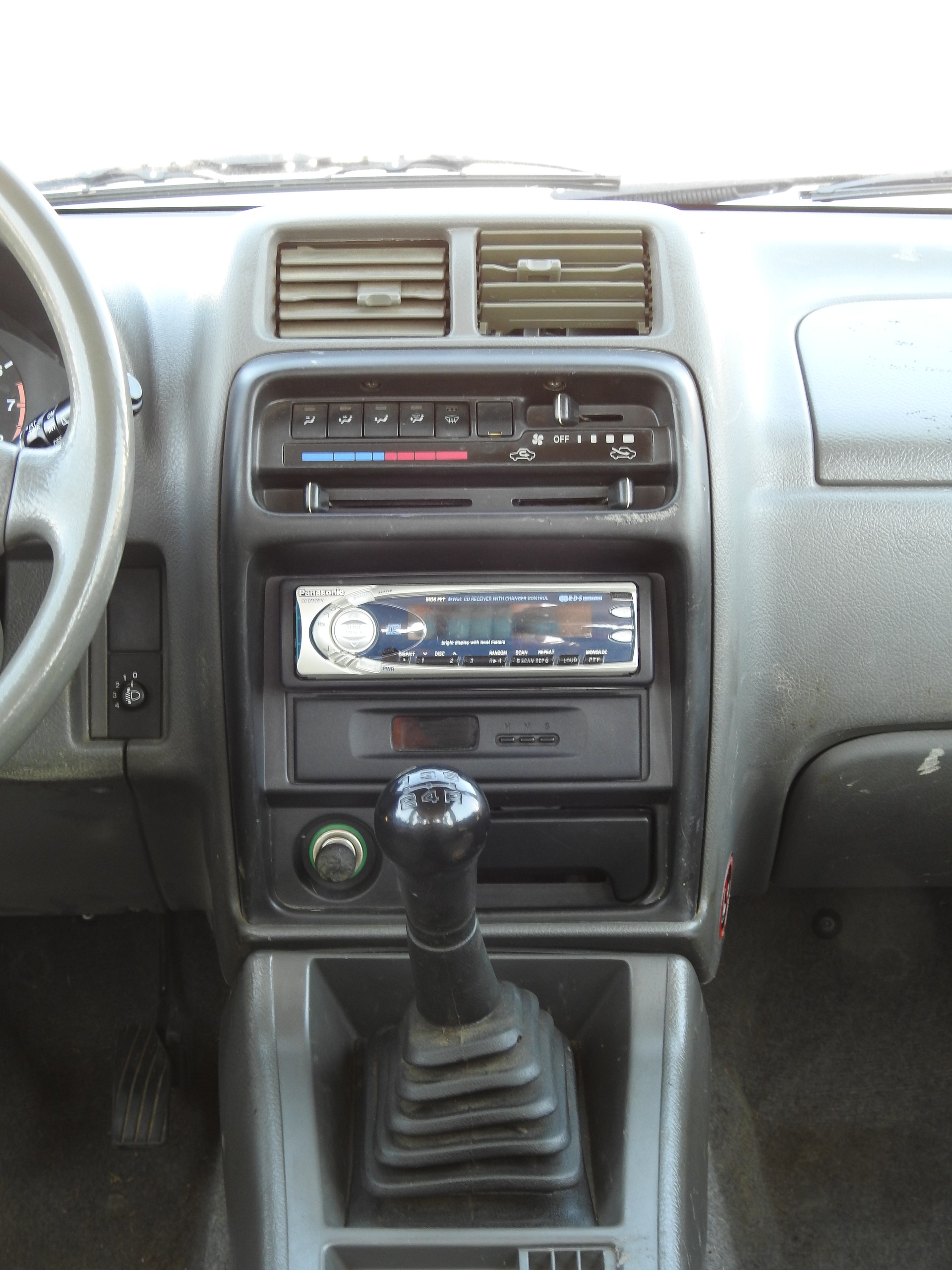 SUZUKI Vitara 2.0 Wagon-image-15