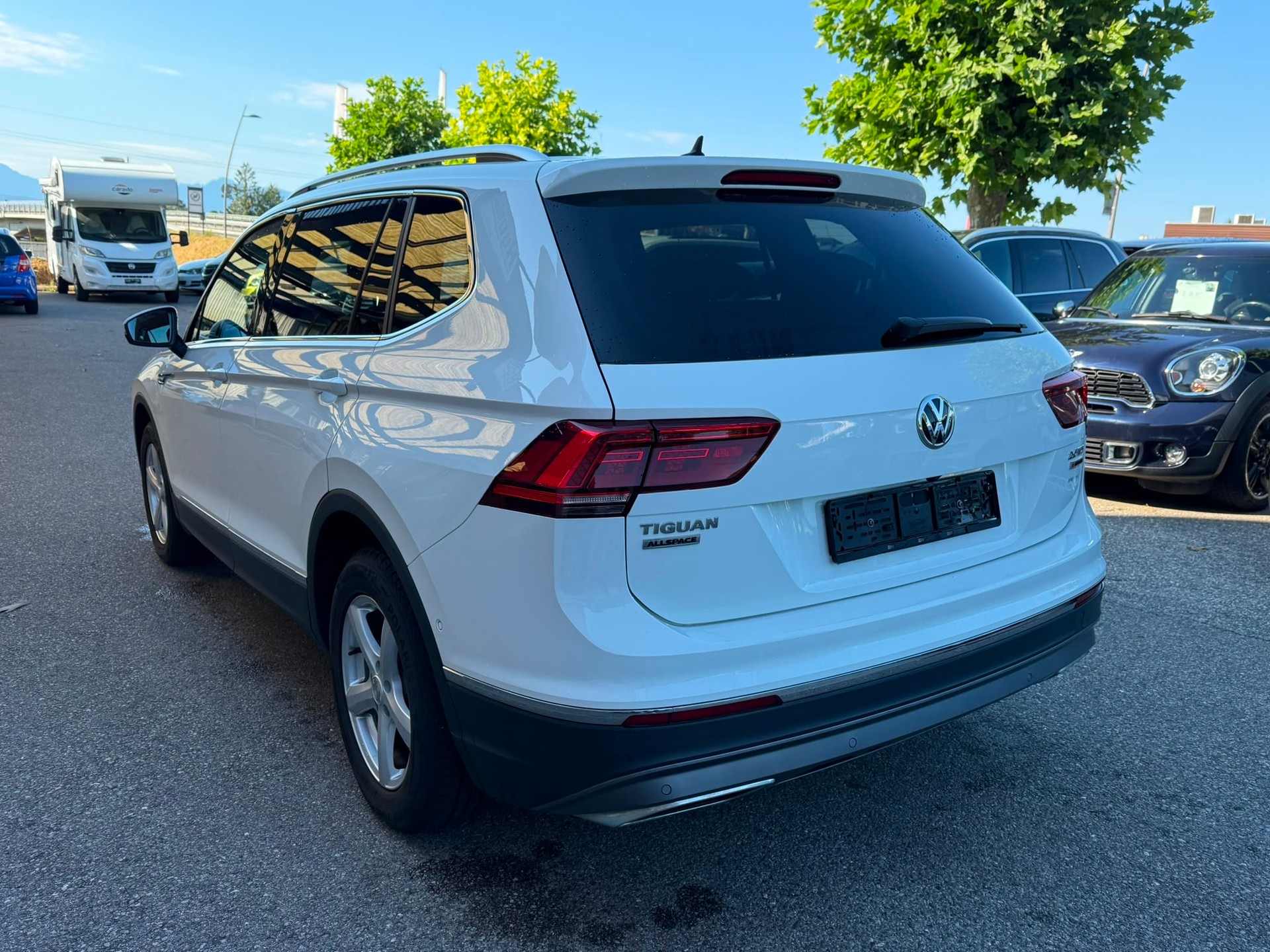 VW Tiguan Allspace 2.0 TDI SCR Highline 4Motion DSG-image-3