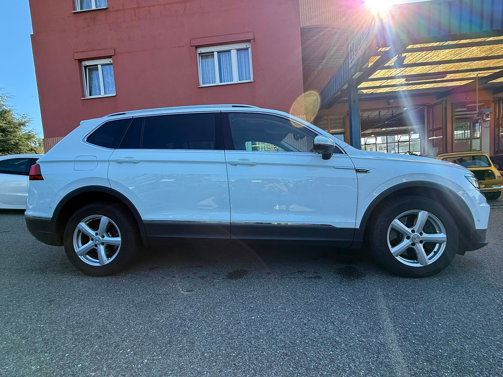 VW Tiguan Allspace 2.0 TDI SCR Highline 4Motion DSG-image-5