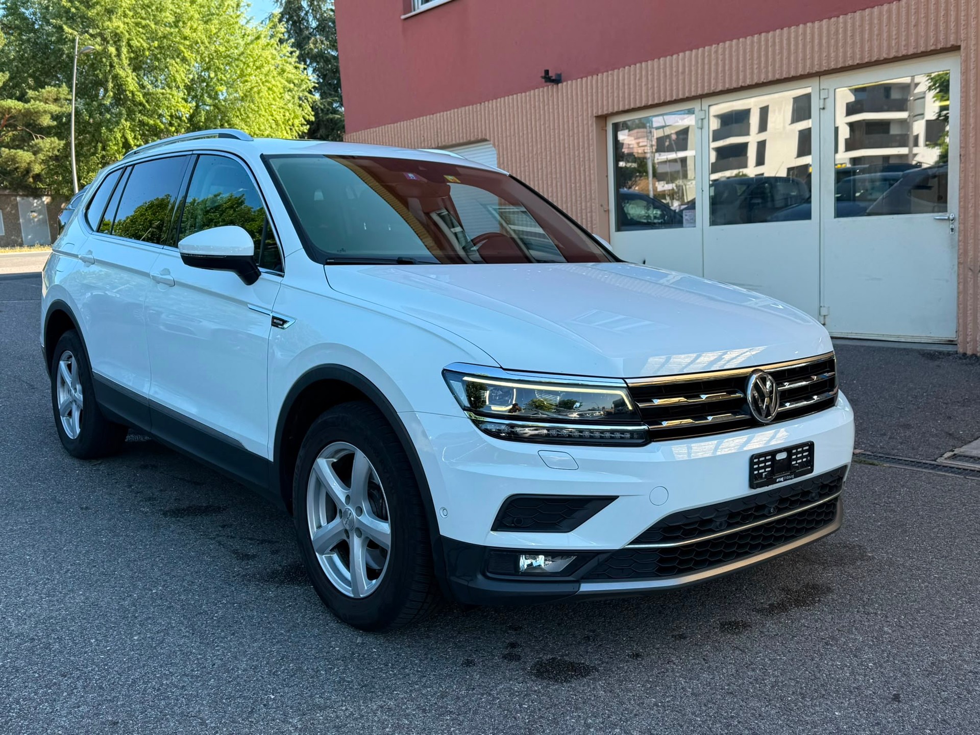 VW Tiguan Allspace 2.0 TDI SCR Highline 4Motion DSG-image-4